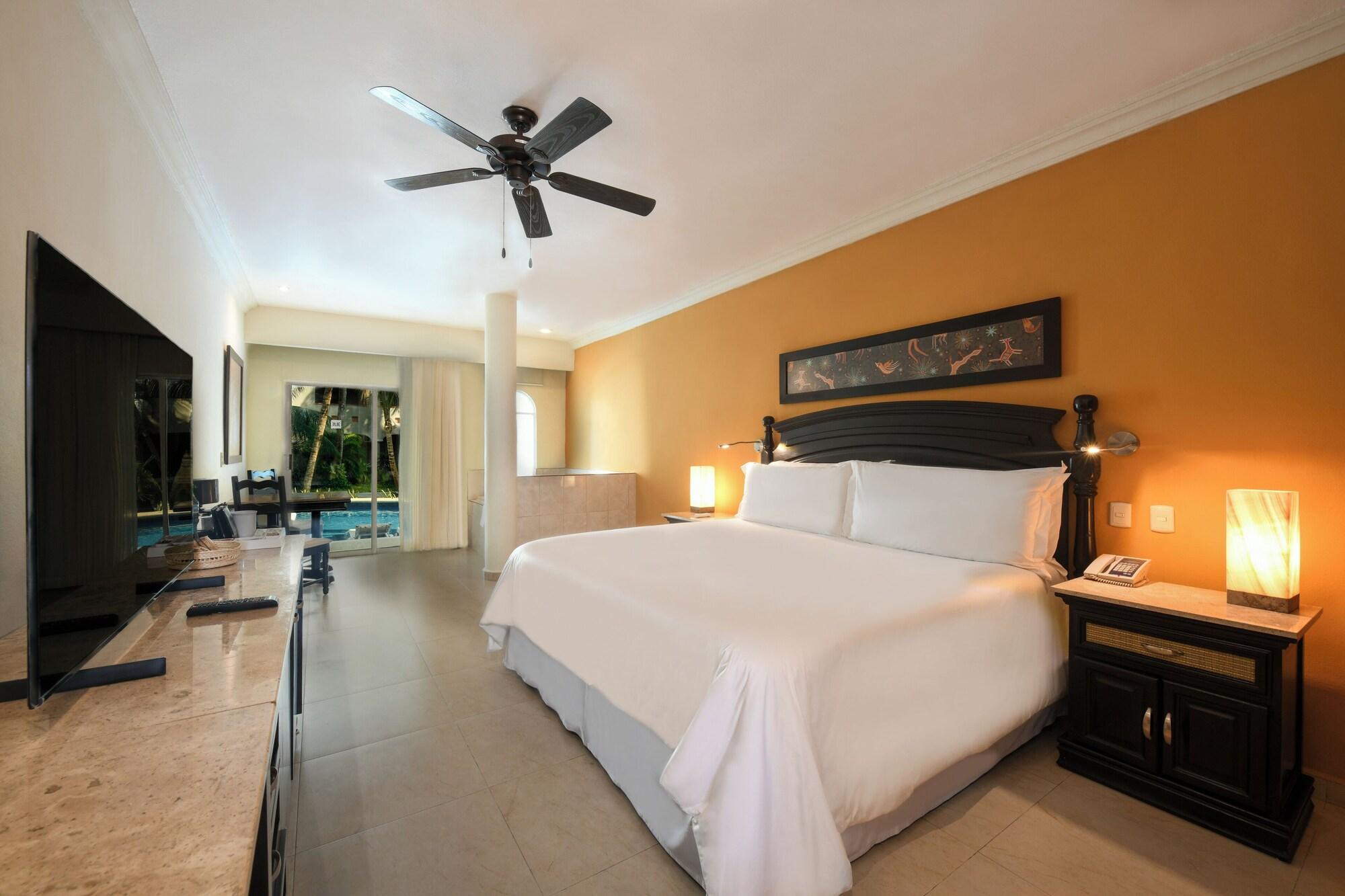 SWIM UP JUNIOR SUITE