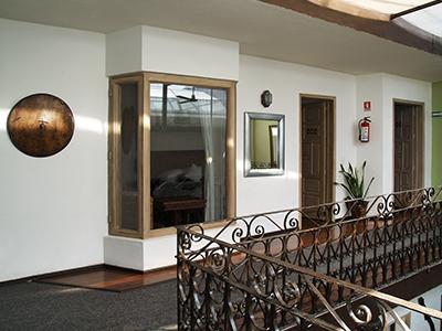 image-housing-carousel
