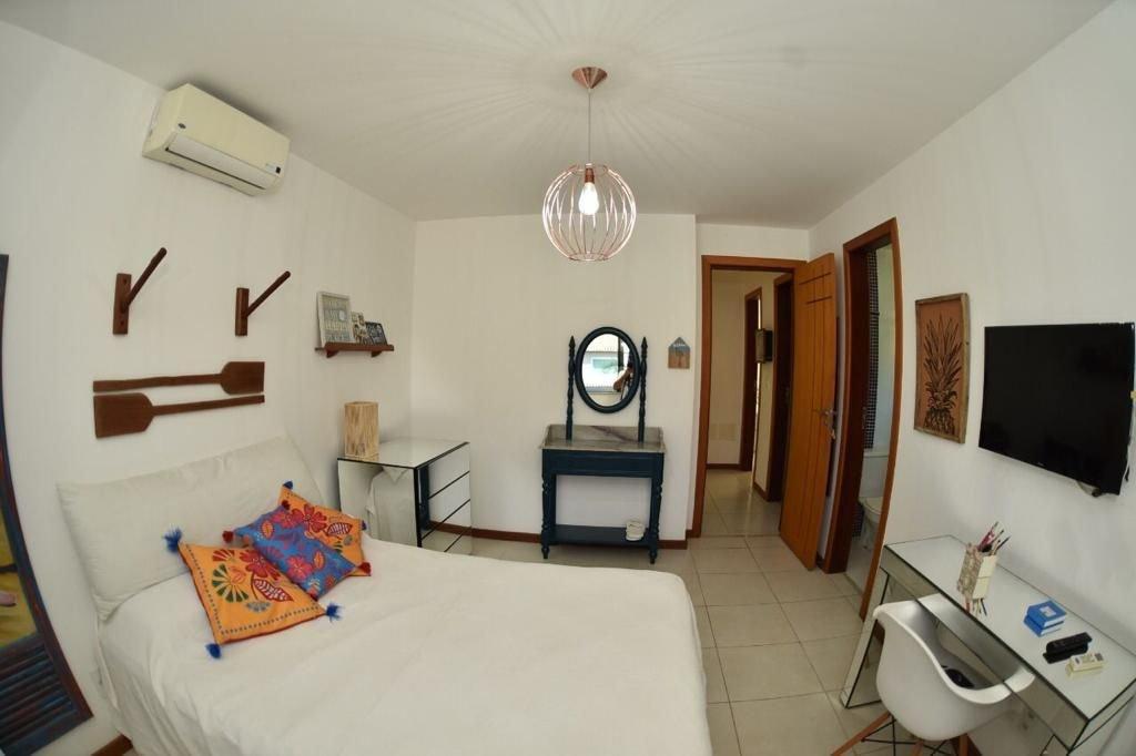image-housing-carousel
