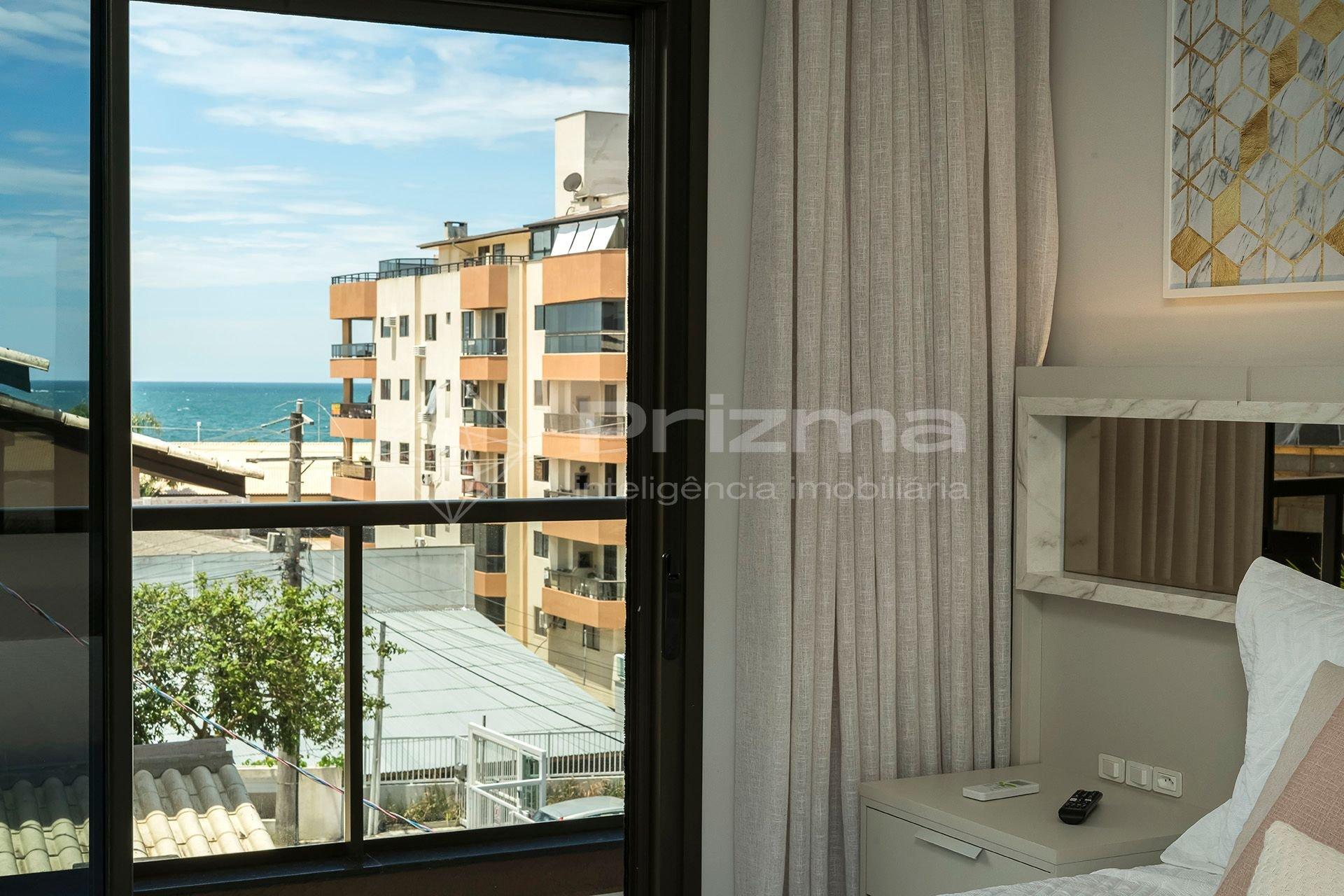 image-housing-carousel