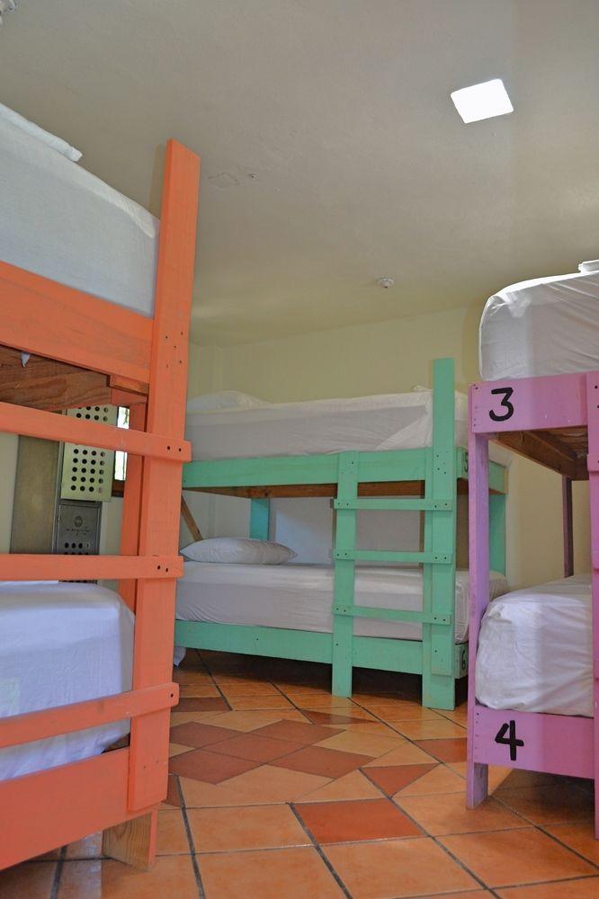image-housing-carousel