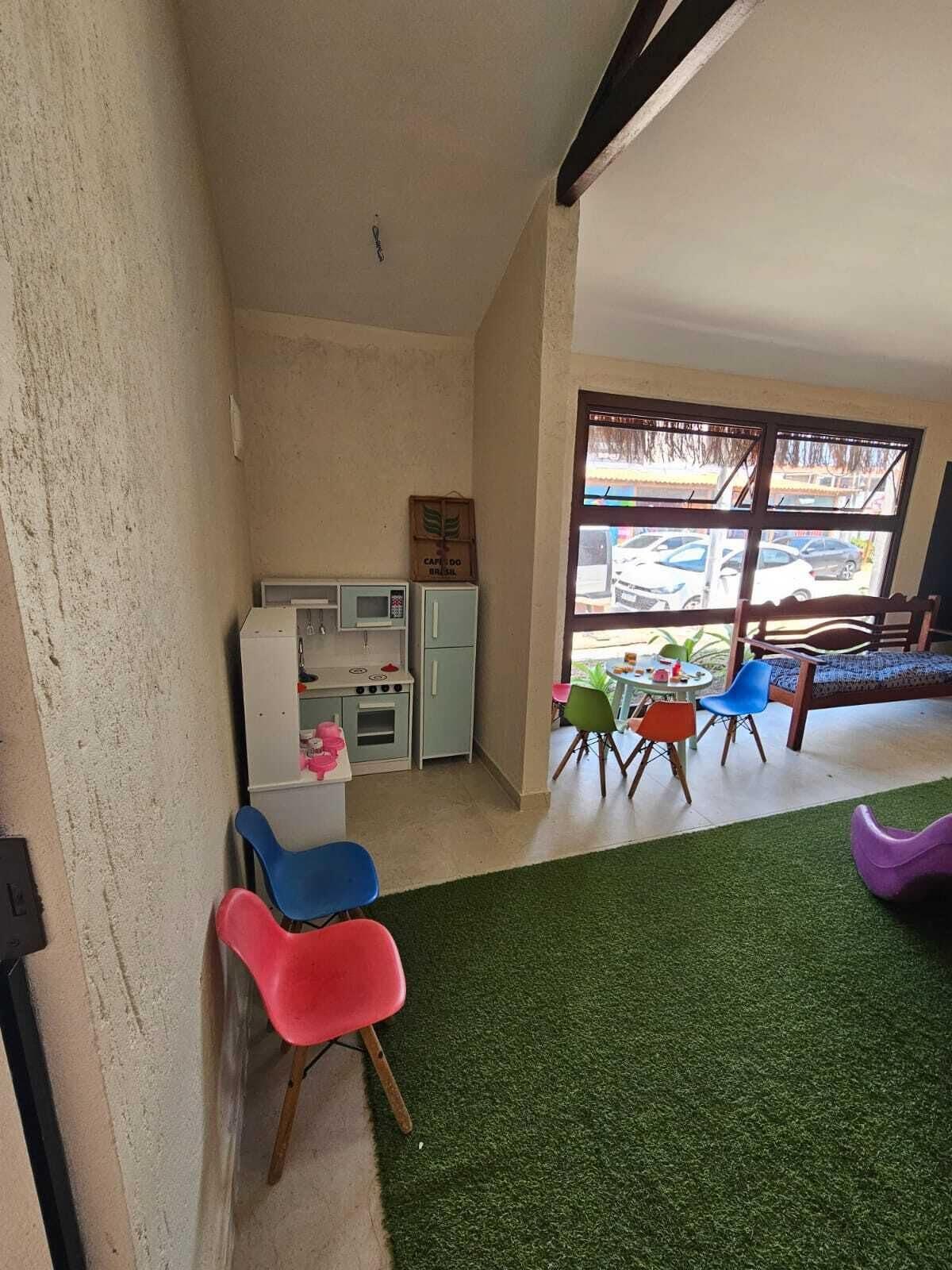 image-housing-carousel