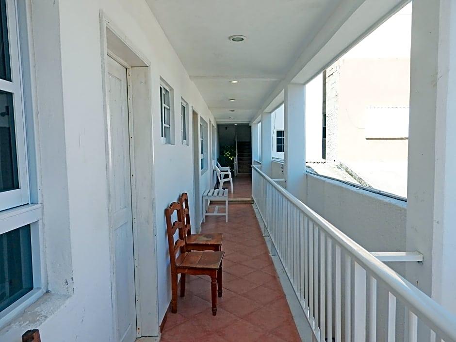 image-housing-carousel