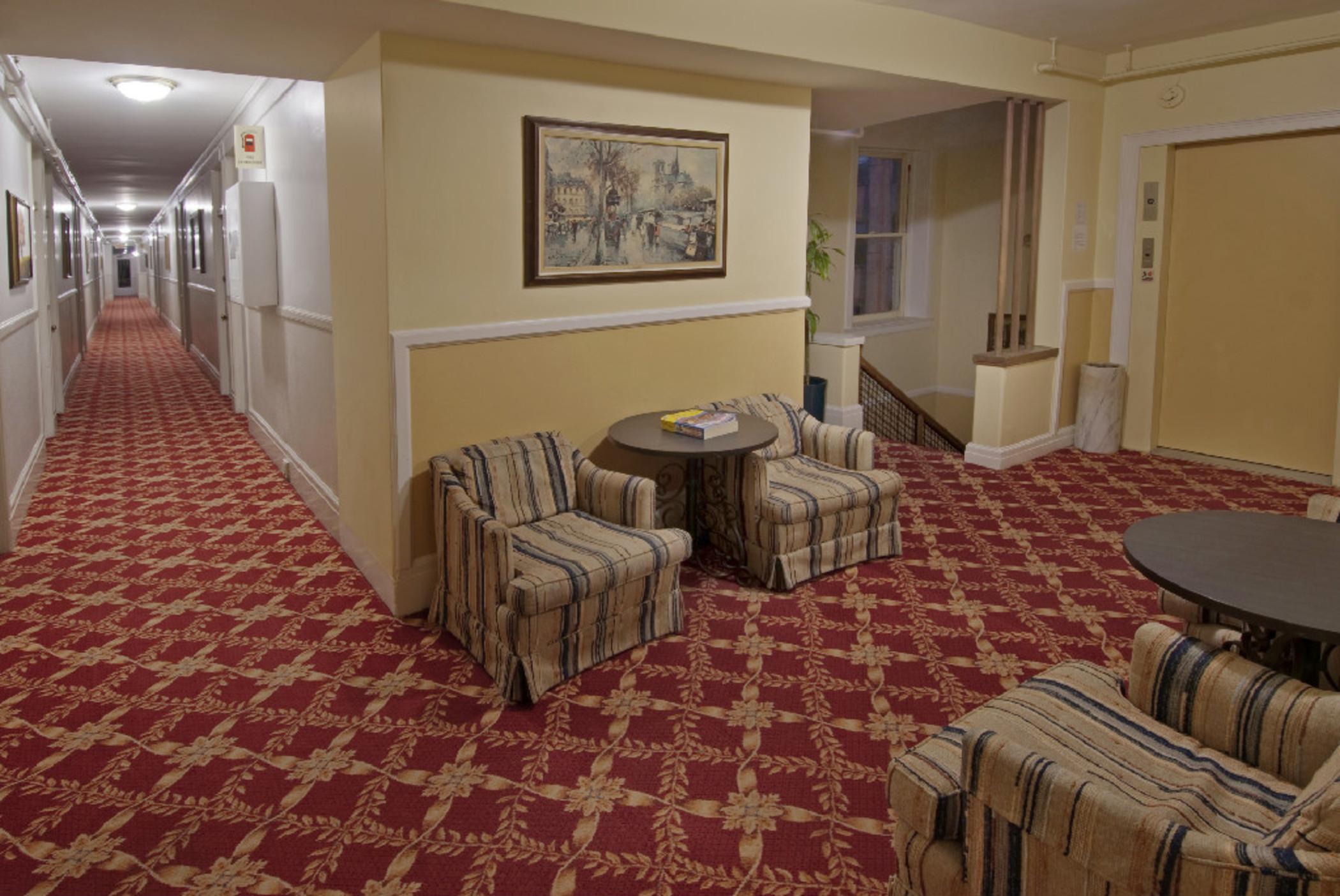 image-housing-carousel