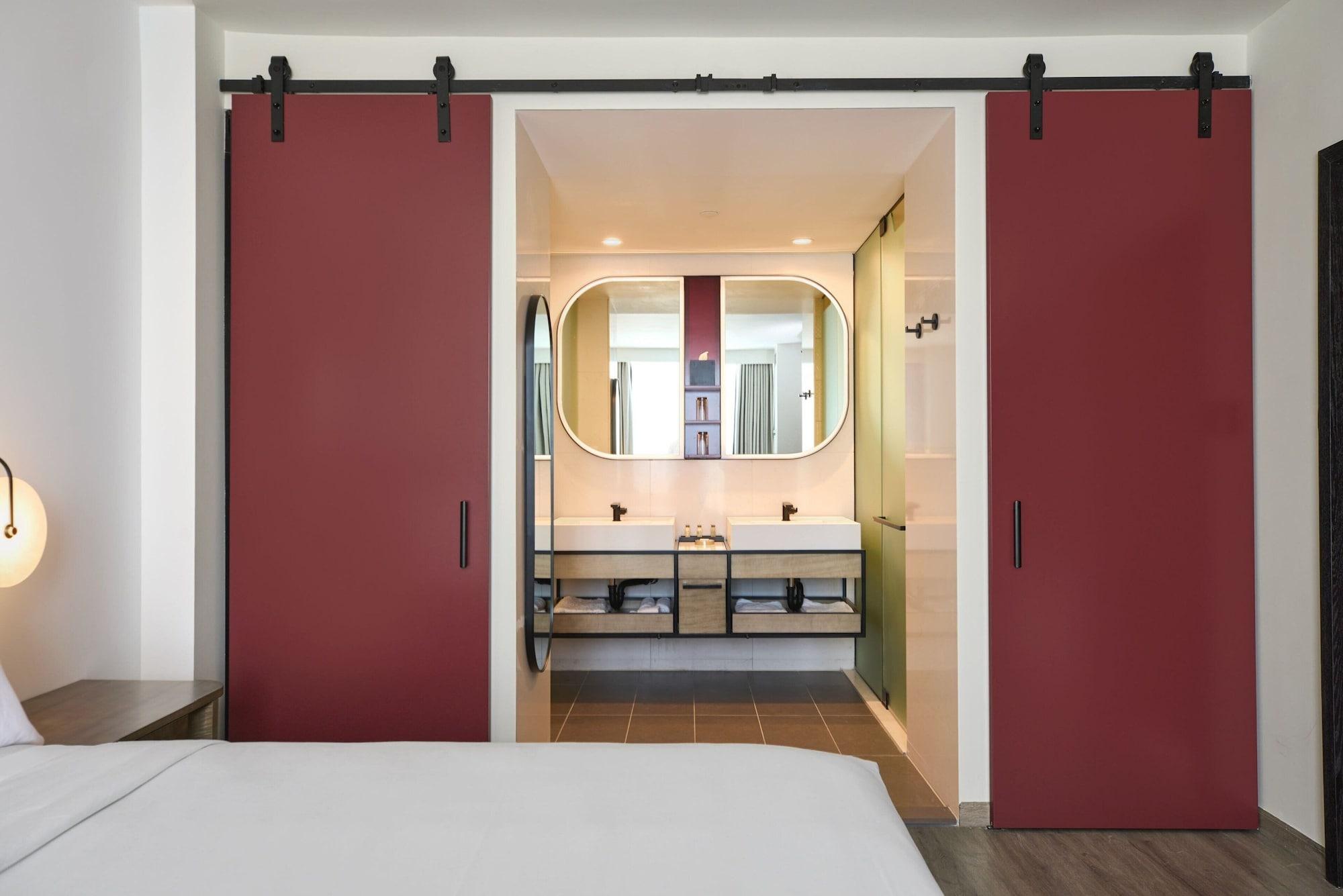 image-housing-carousel