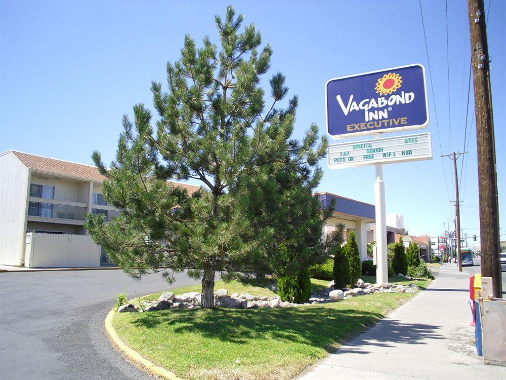 image-housing-carousel