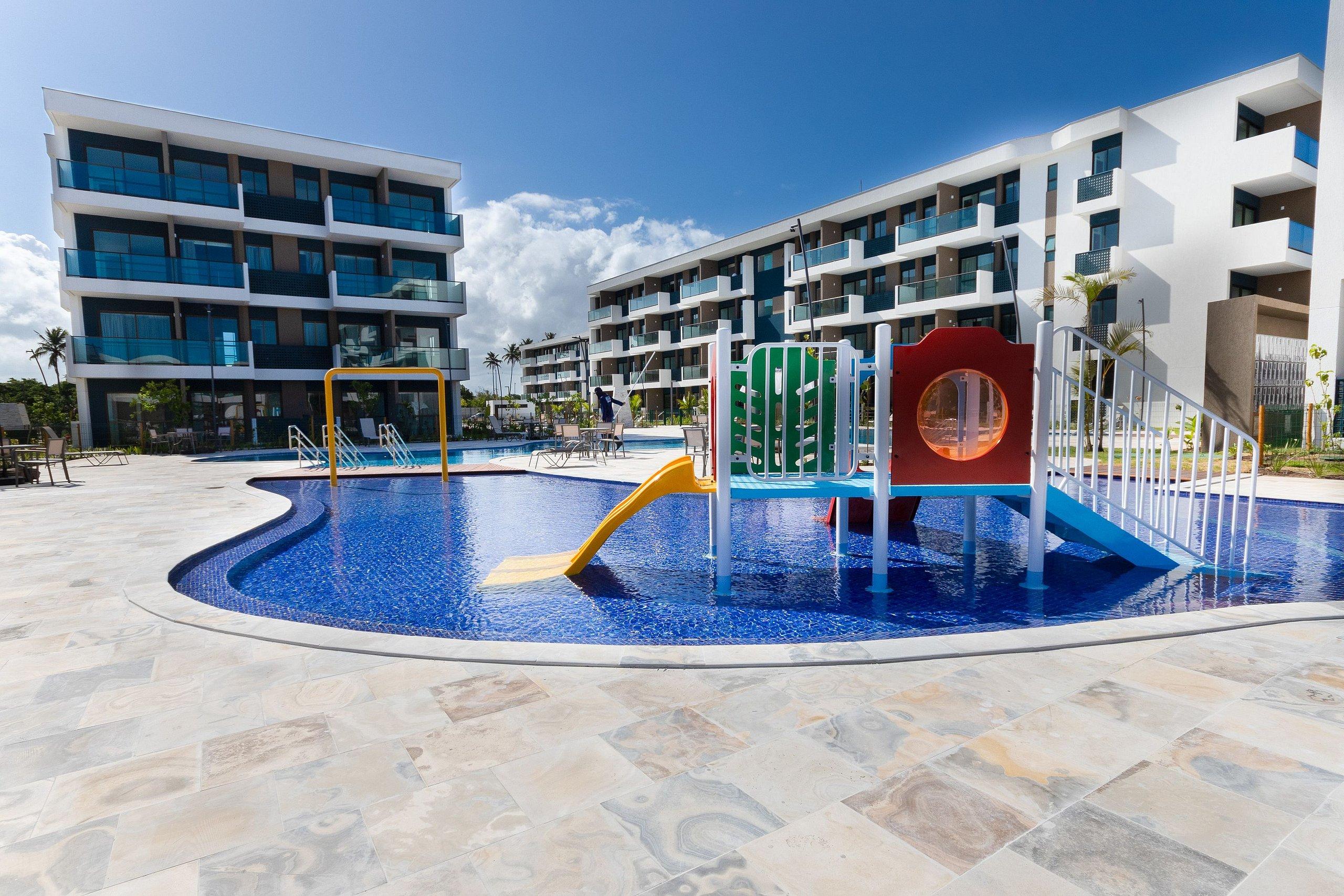 image-housing-carousel