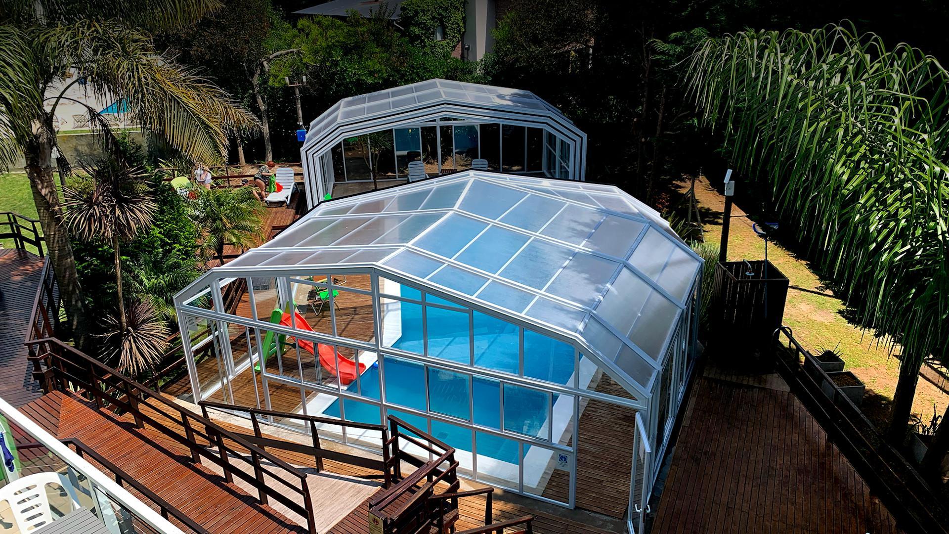 image-housing-carousel