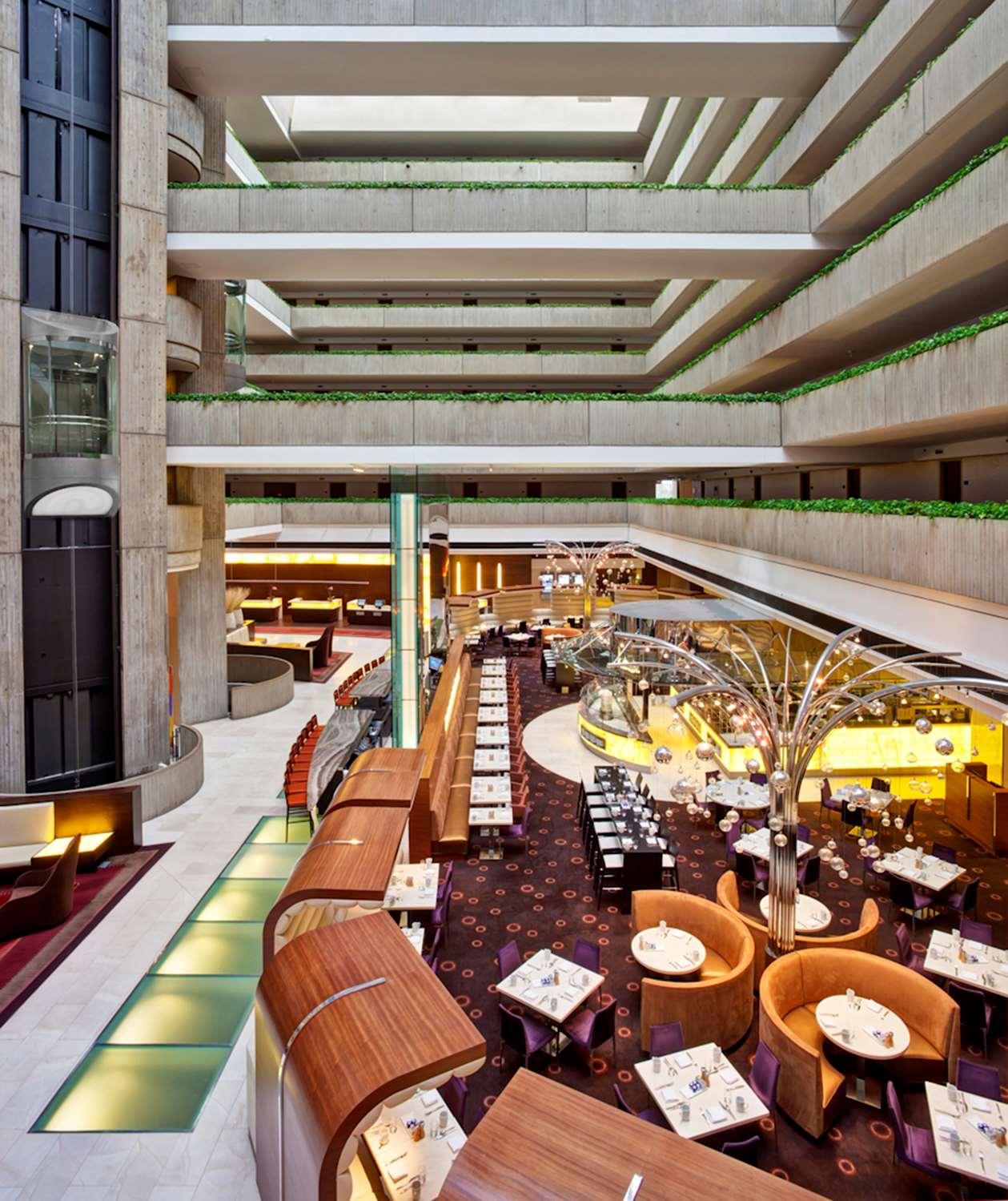 image-housing-carousel