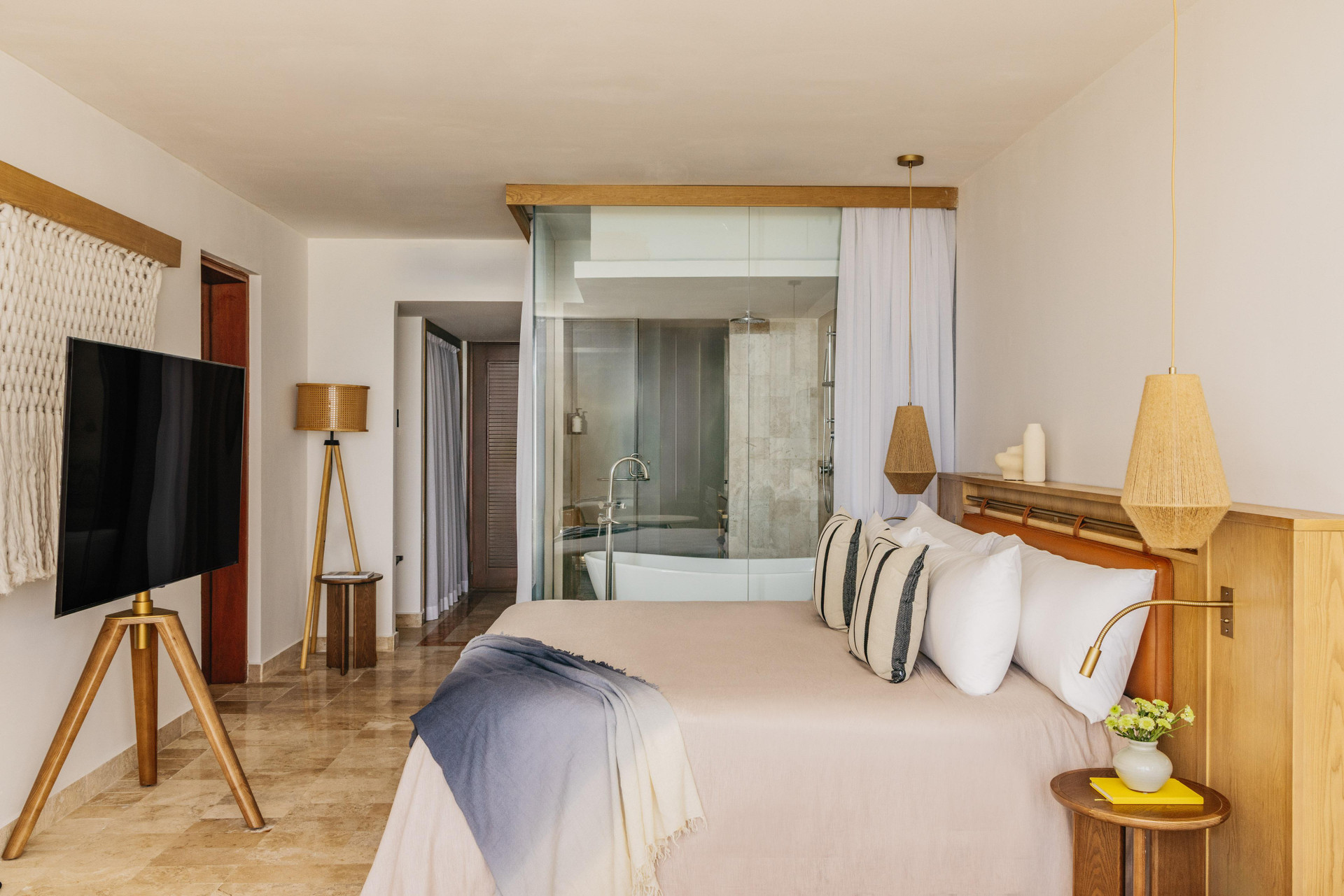 Suite Superior con Vista al Lago