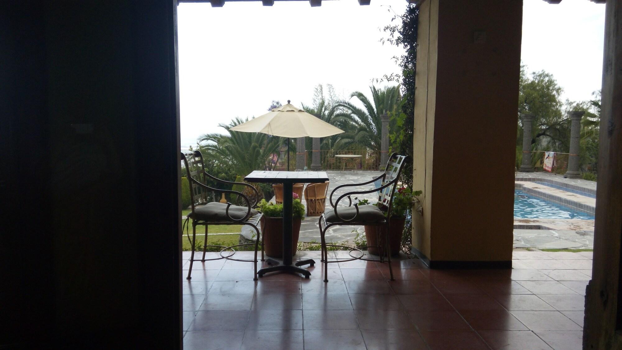 image-housing-carousel