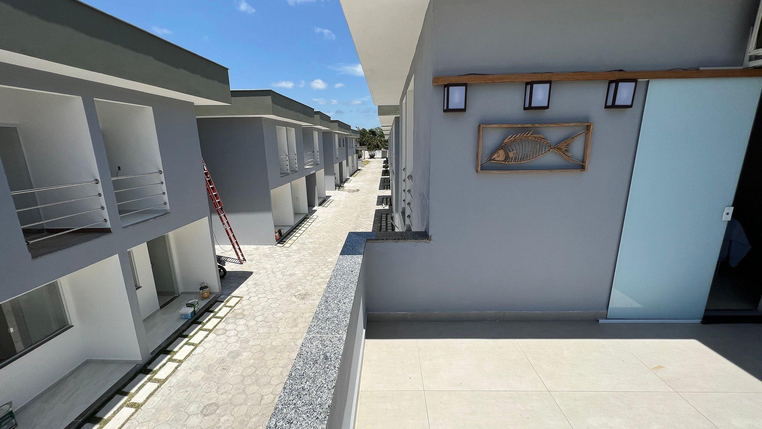 image-housing-carousel