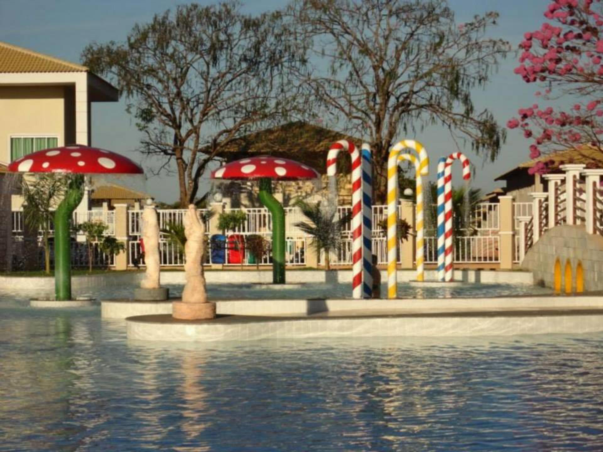 image-housing-carousel