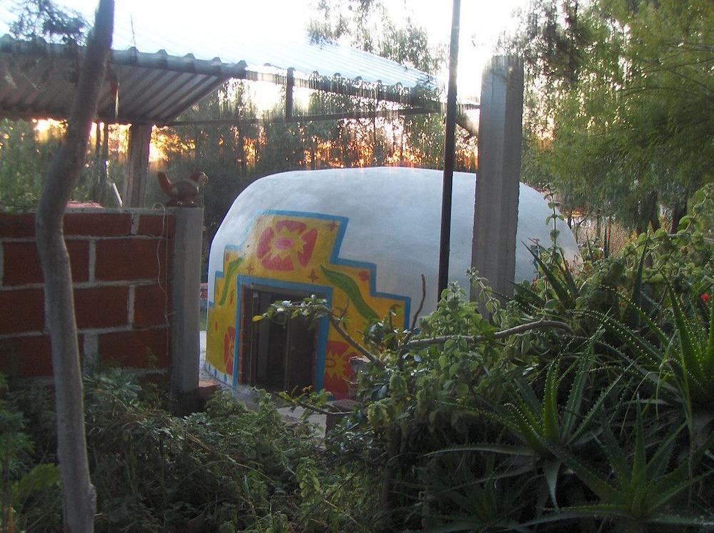 image-housing-carousel
