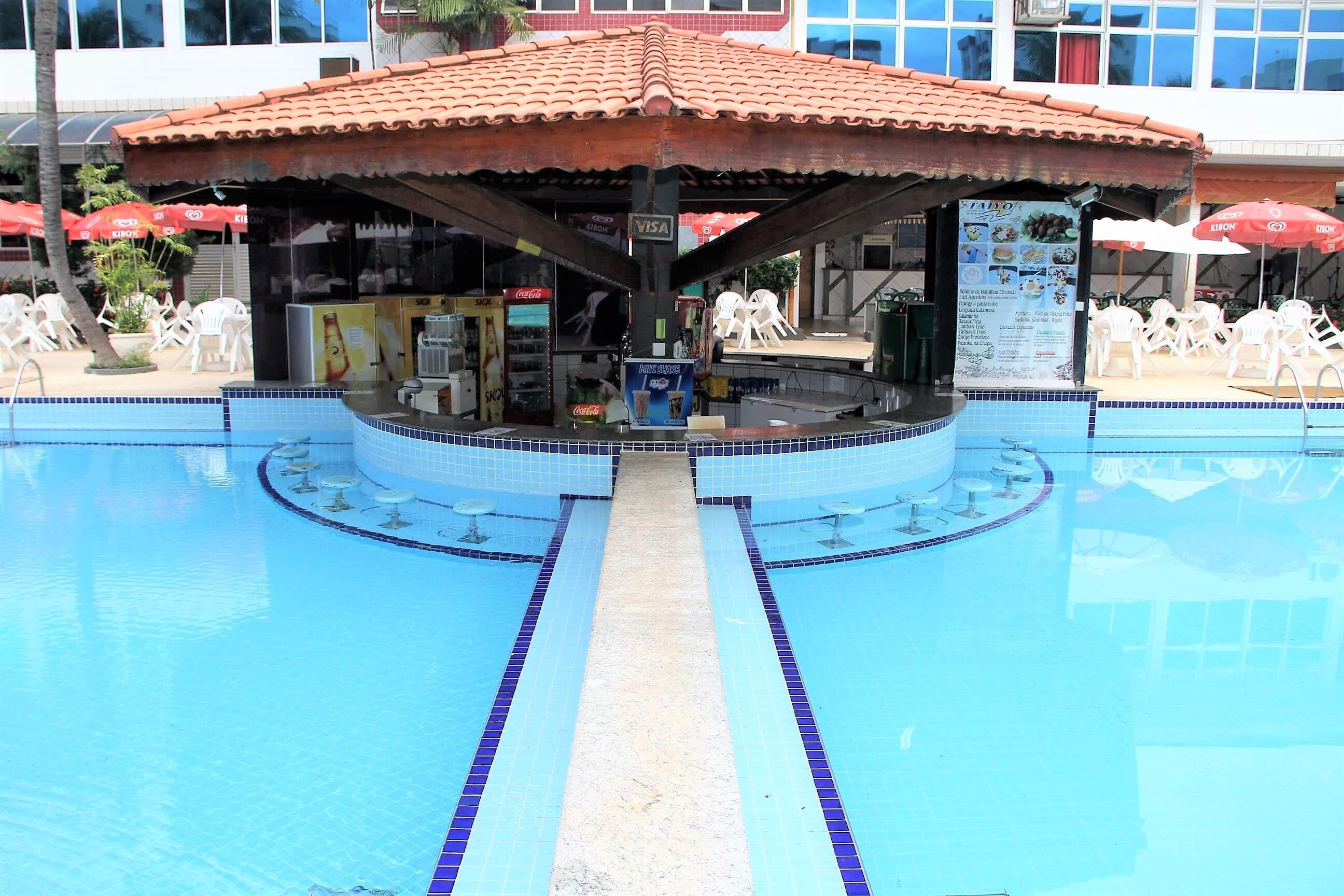 image-housing-carousel