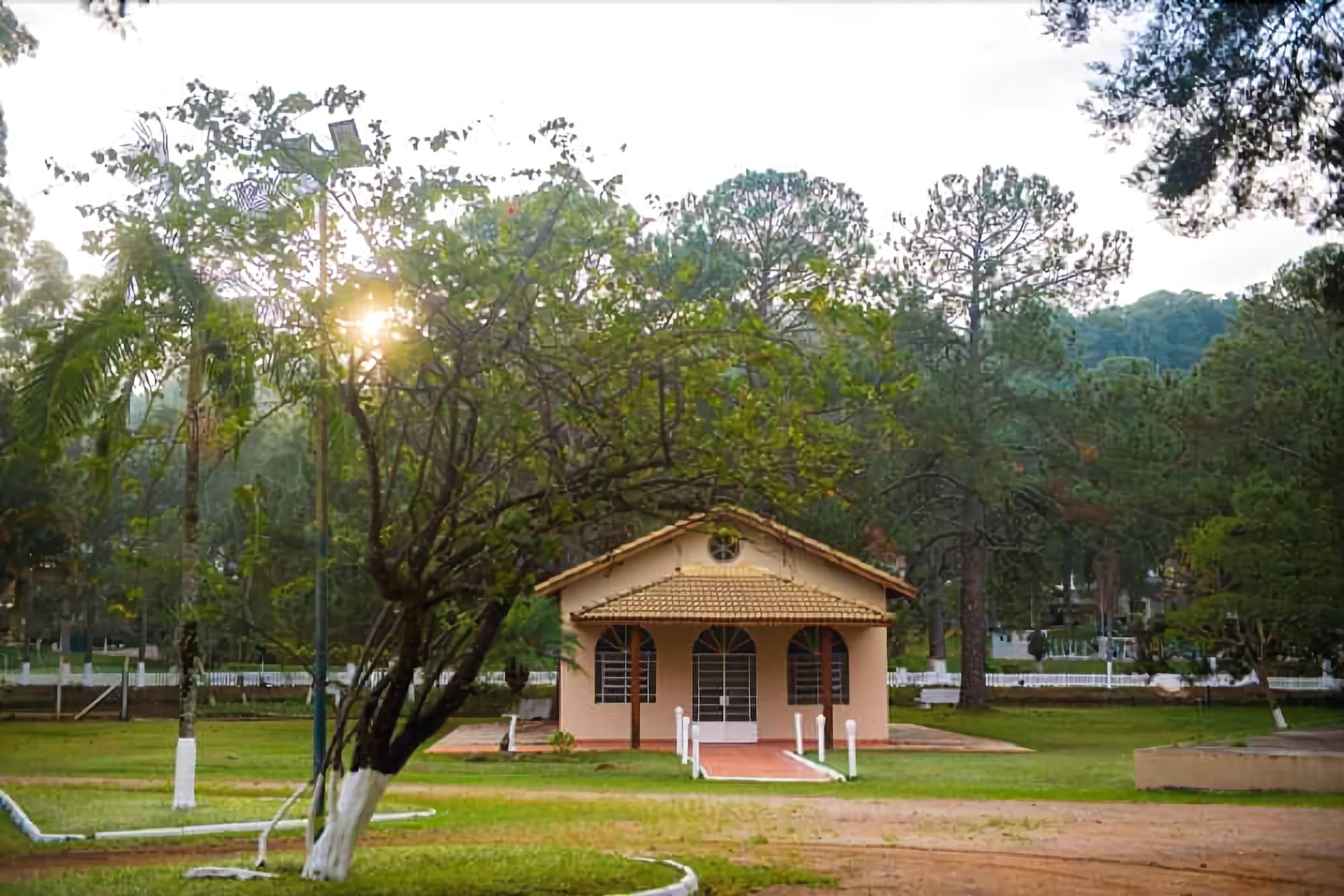 image-housing-carousel