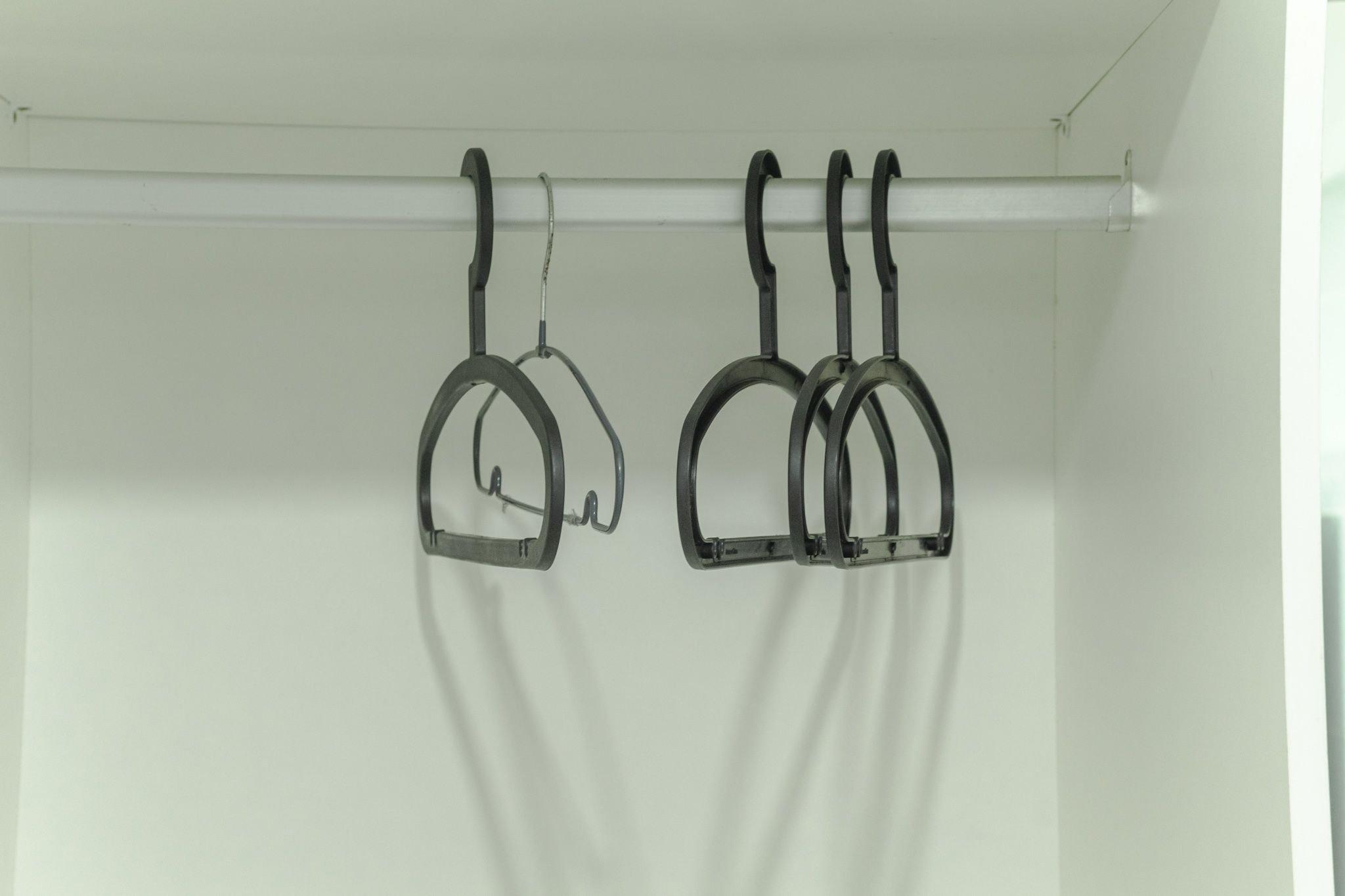 image-housing-carousel