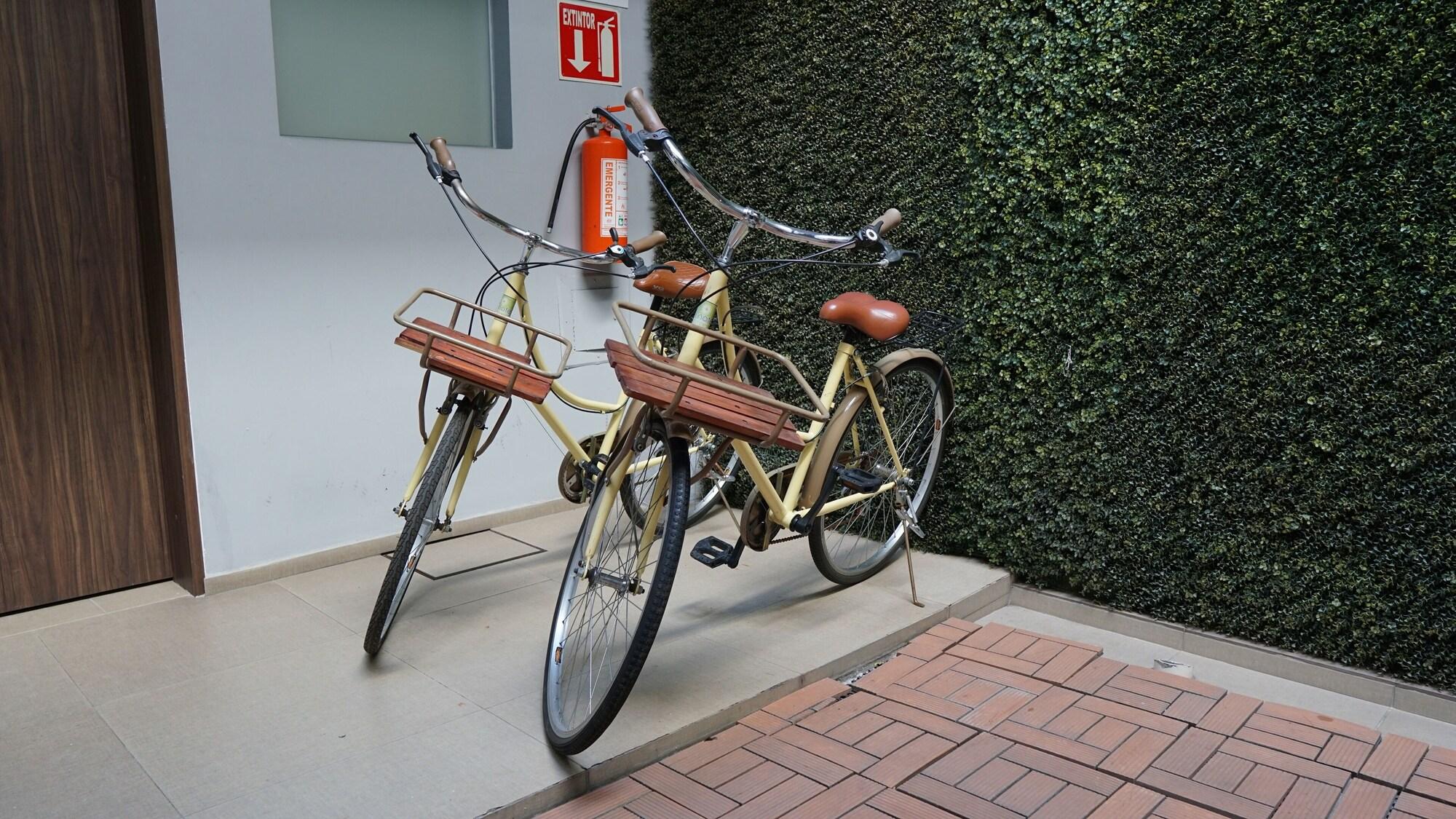 image-housing-carousel