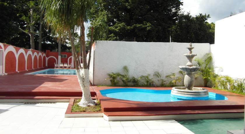 image-housing-carousel