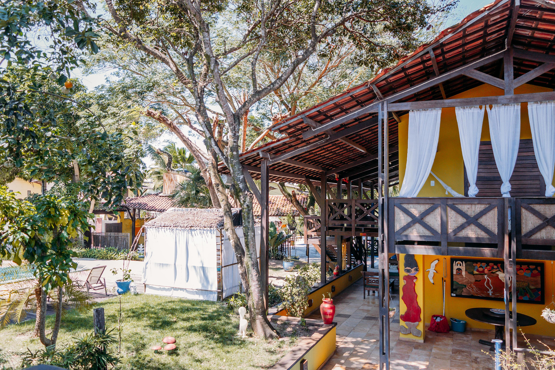 image-housing-carousel