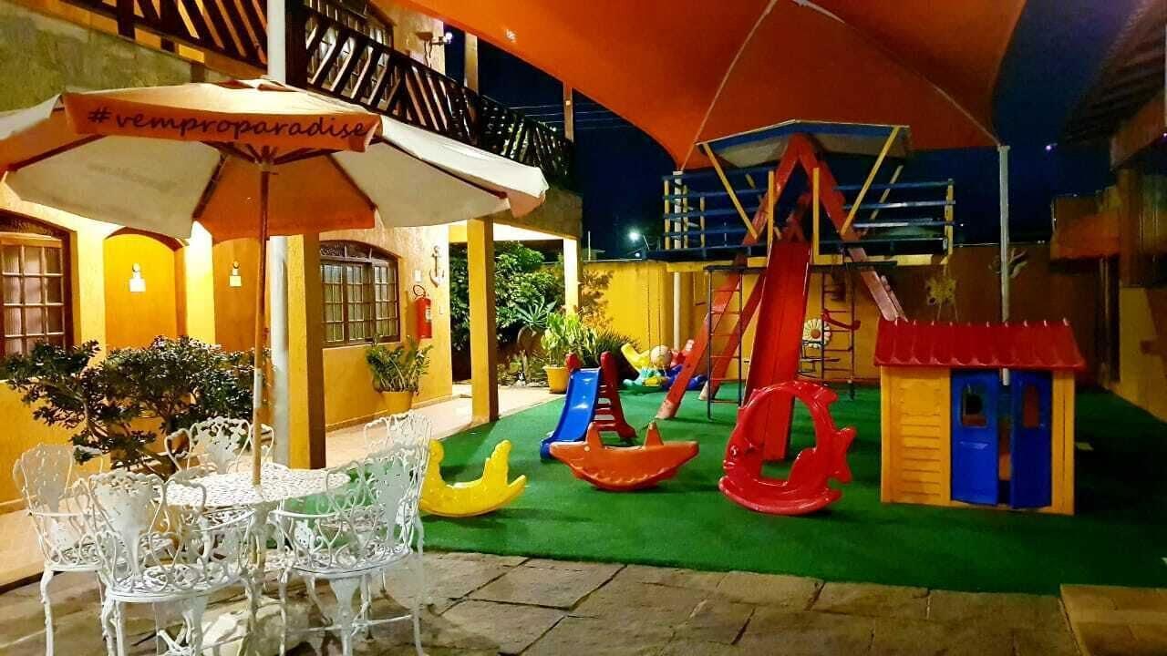 image-housing-carousel