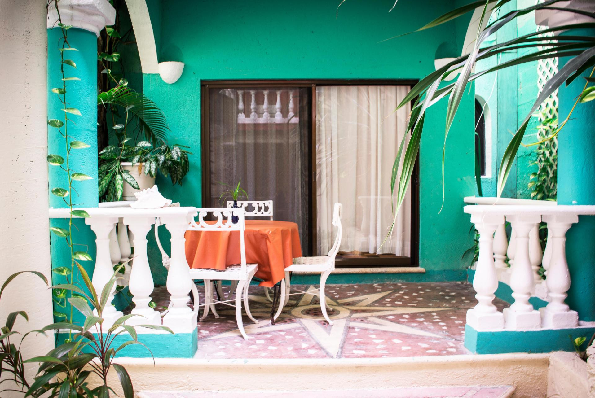 image-housing-carousel