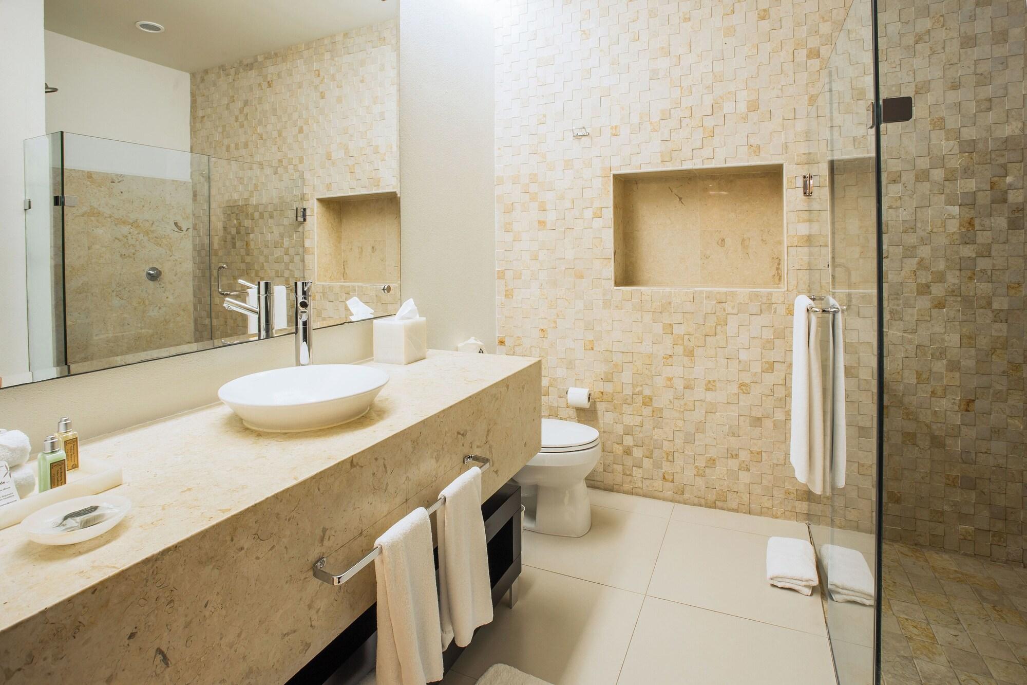 Habitación, 1 cama King size, balcón