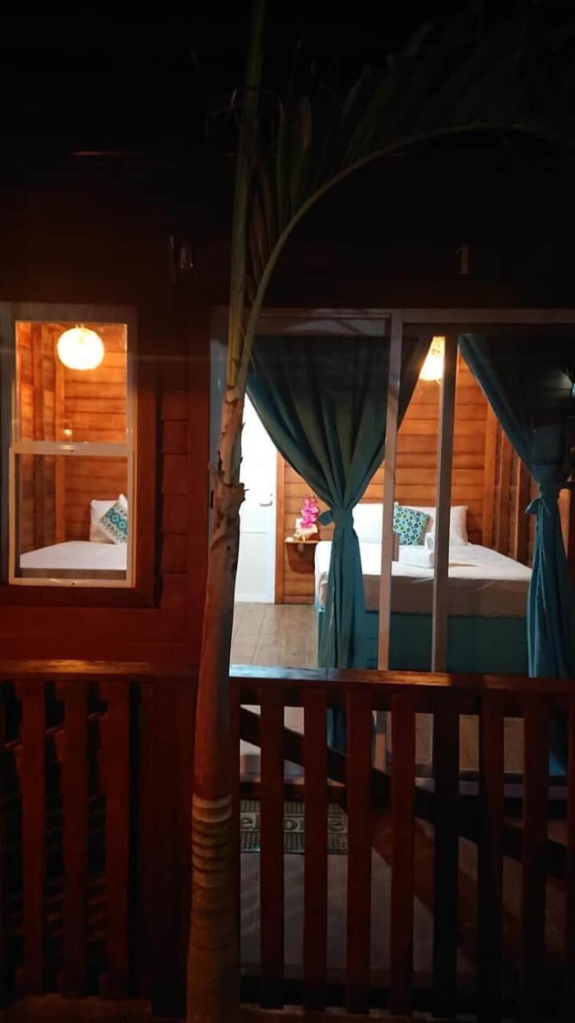 image-housing-carousel