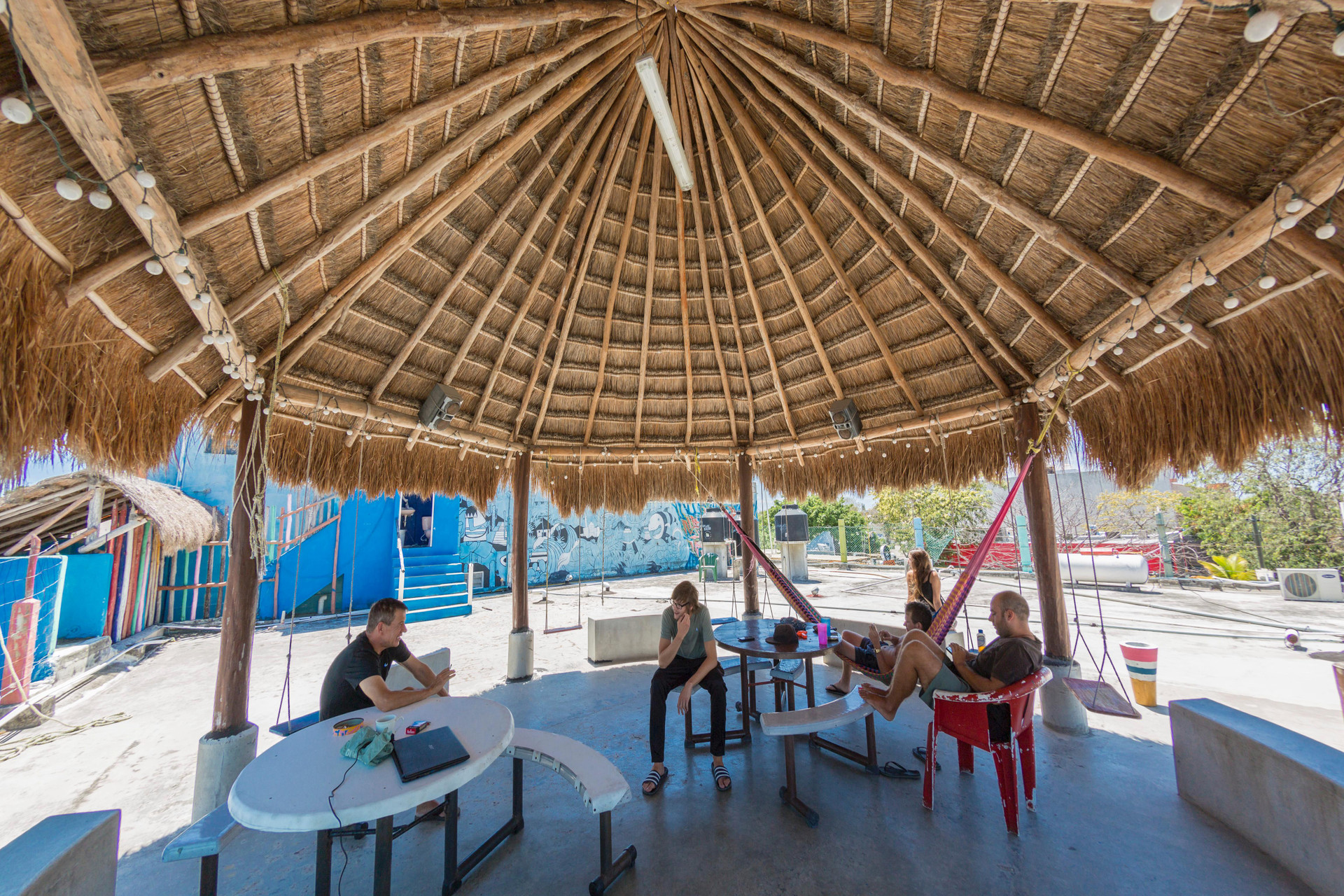 image-housing-carousel
