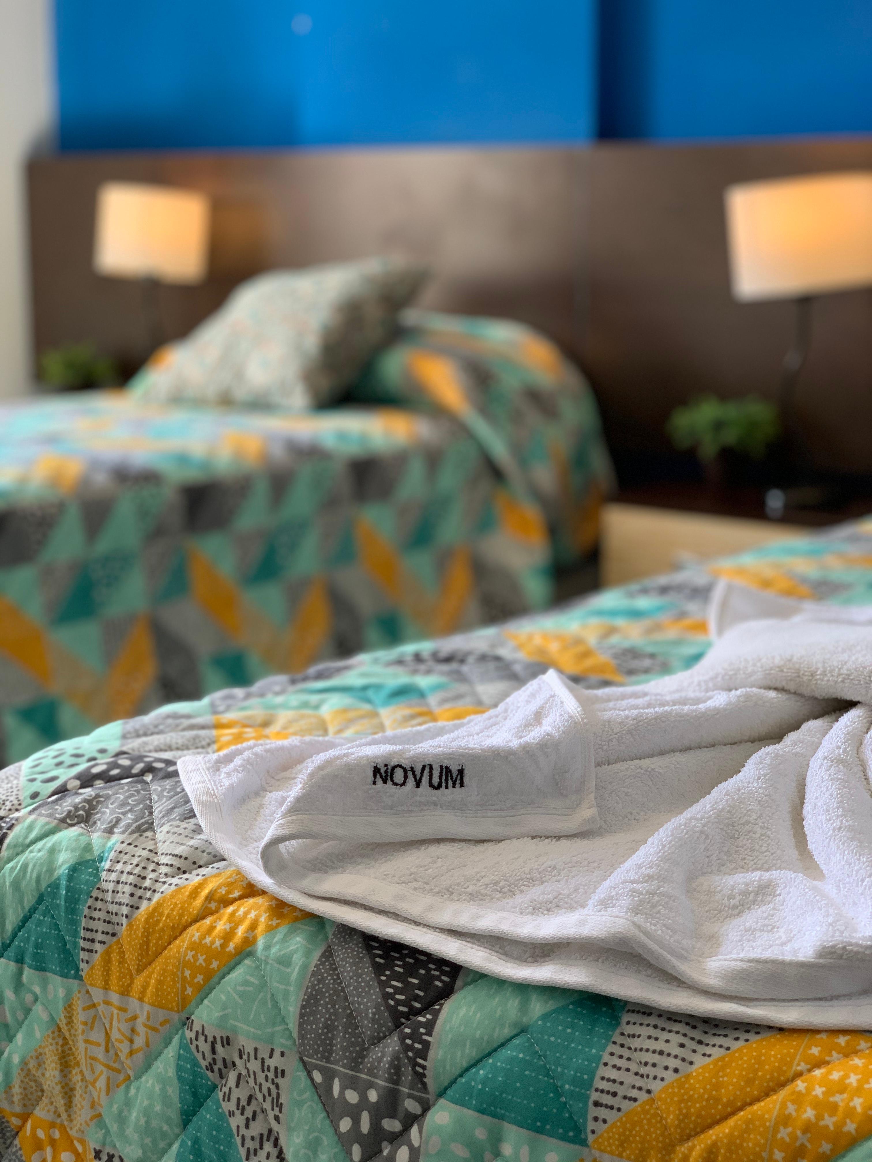 image-housing-carousel