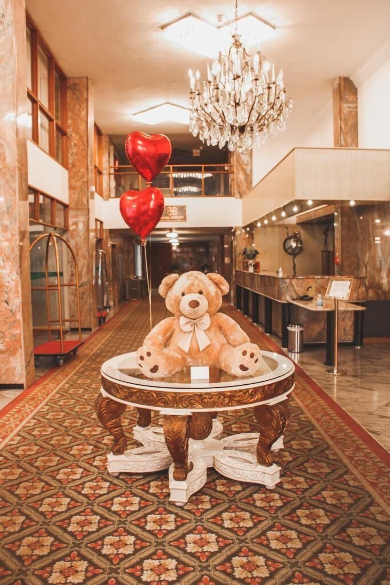image-housing-carousel
