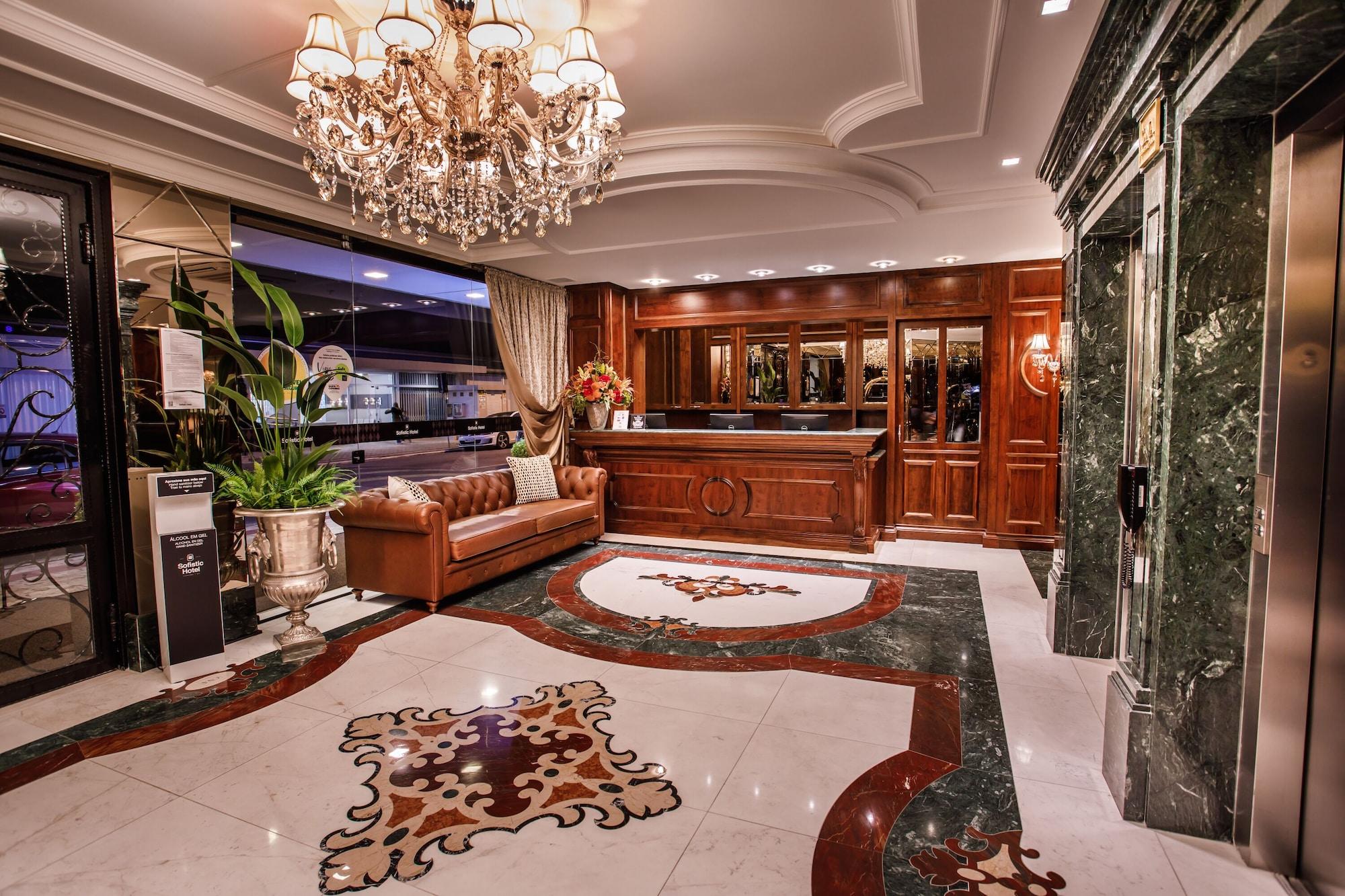 image-housing-carousel