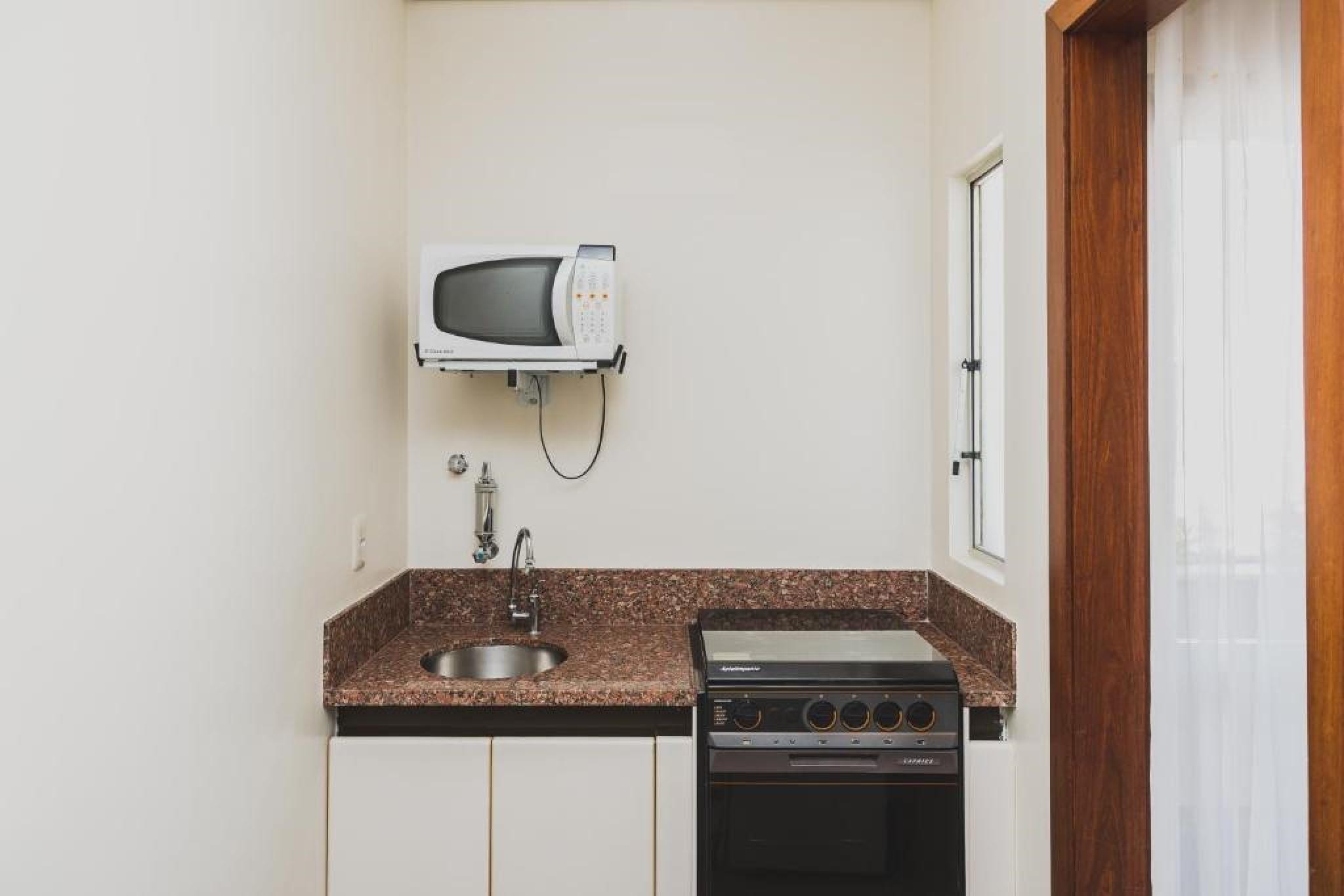 image-housing-carousel