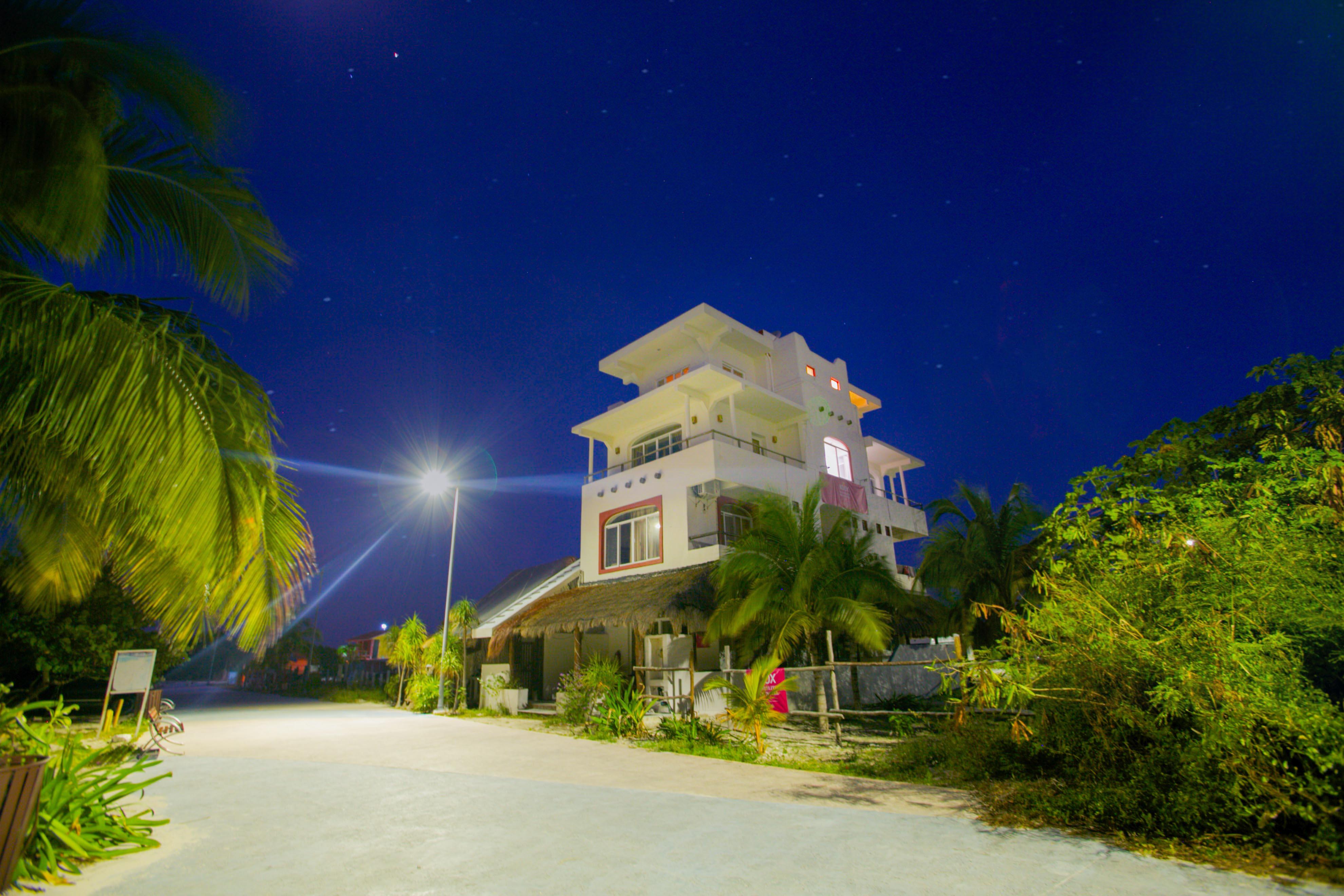 image-housing-carousel