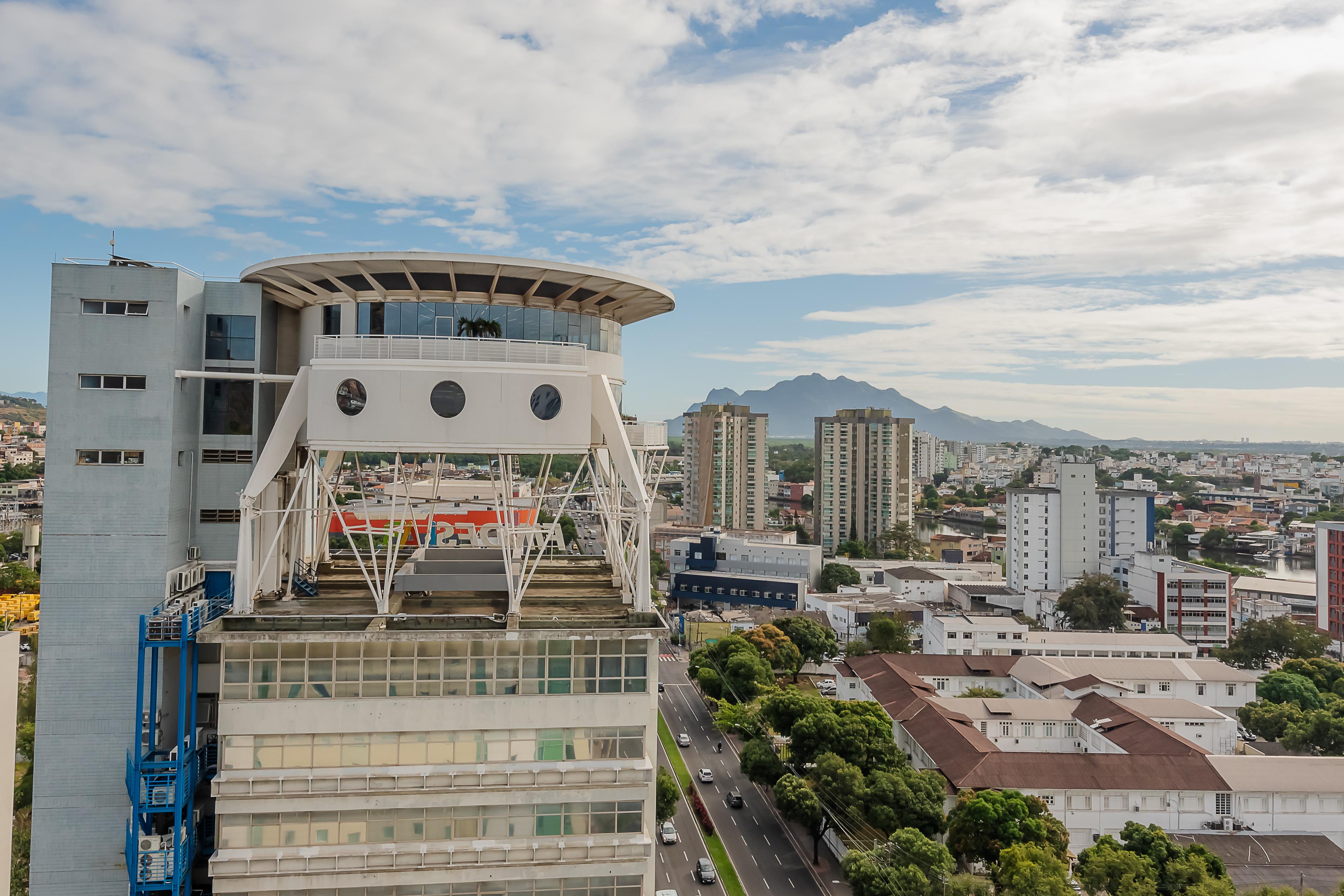 image-housing-carousel