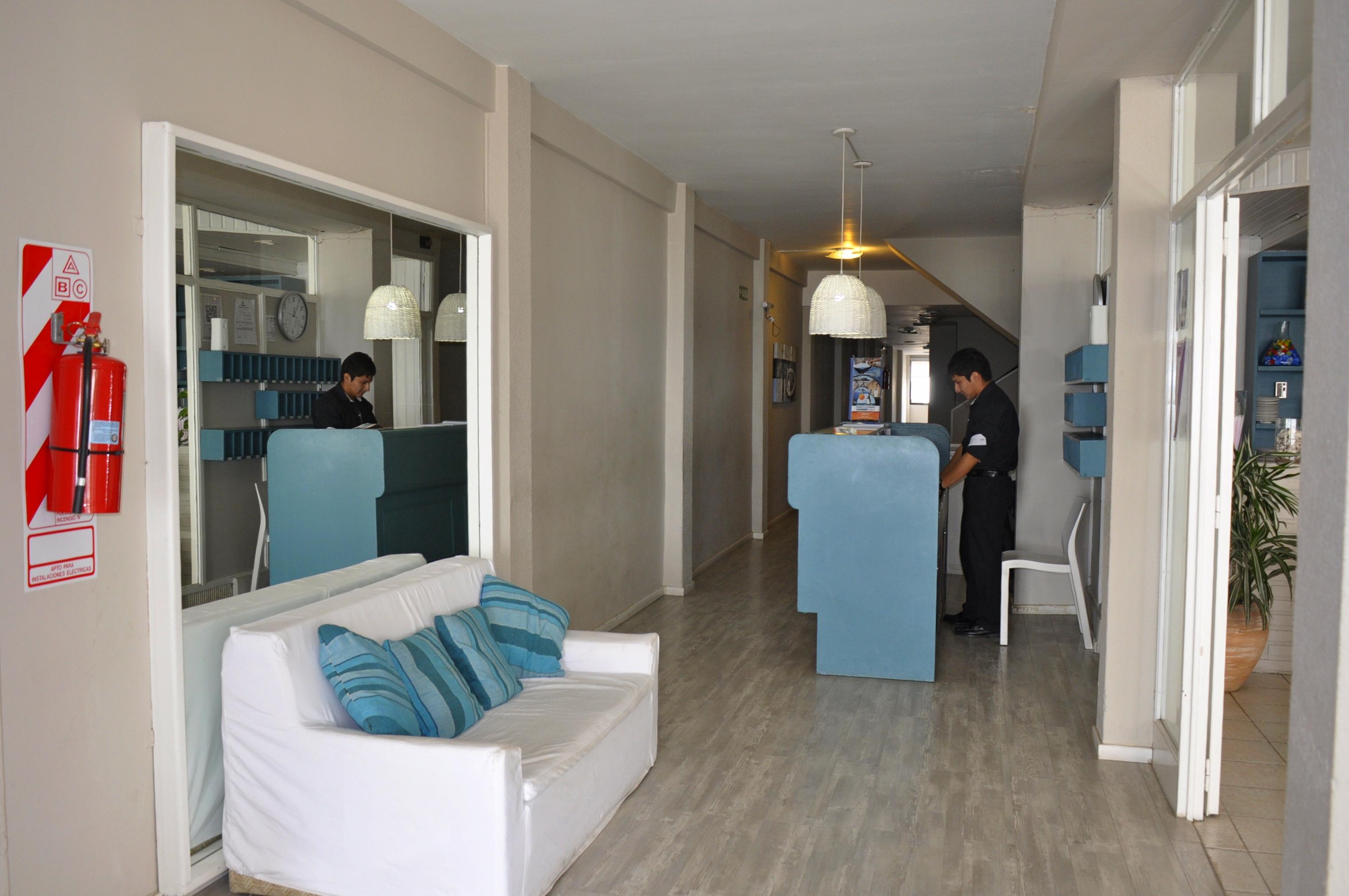 image-housing-carousel
