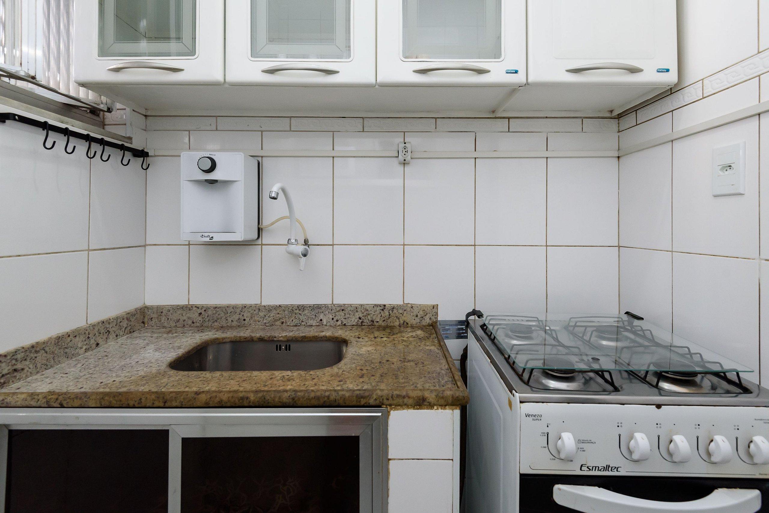 image-housing-carousel