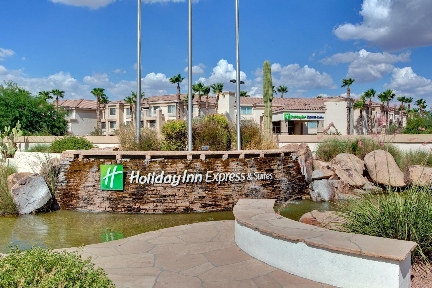Holiday Inn Express & Suites Scottsdale - Old Town, an IHG Hotel image