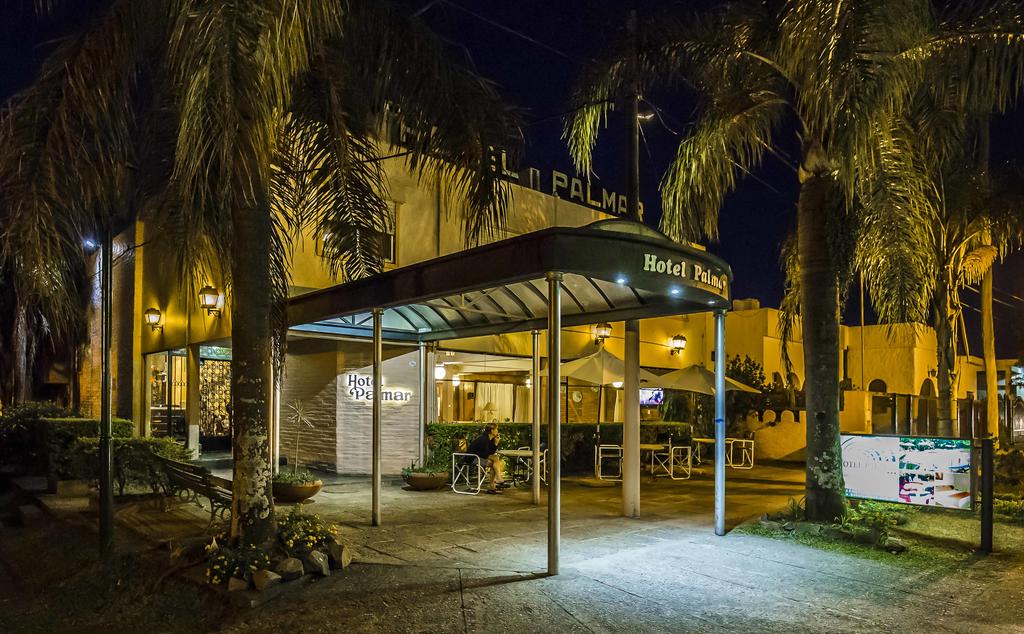 image-housing-carousel