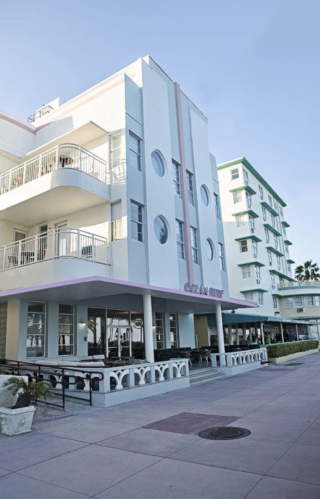 image-housing-carousel