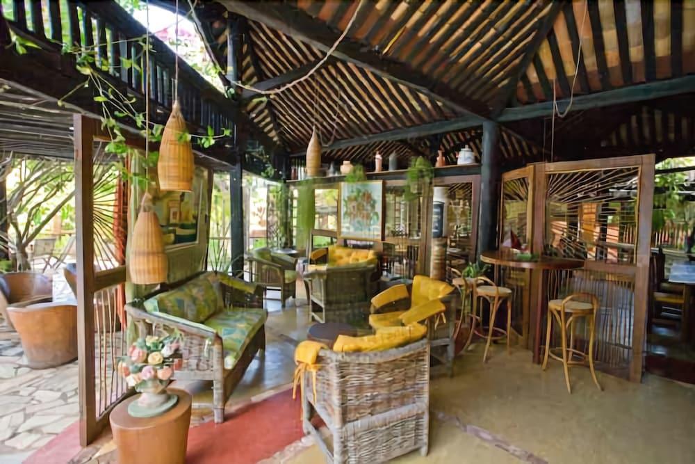image-housing-carousel