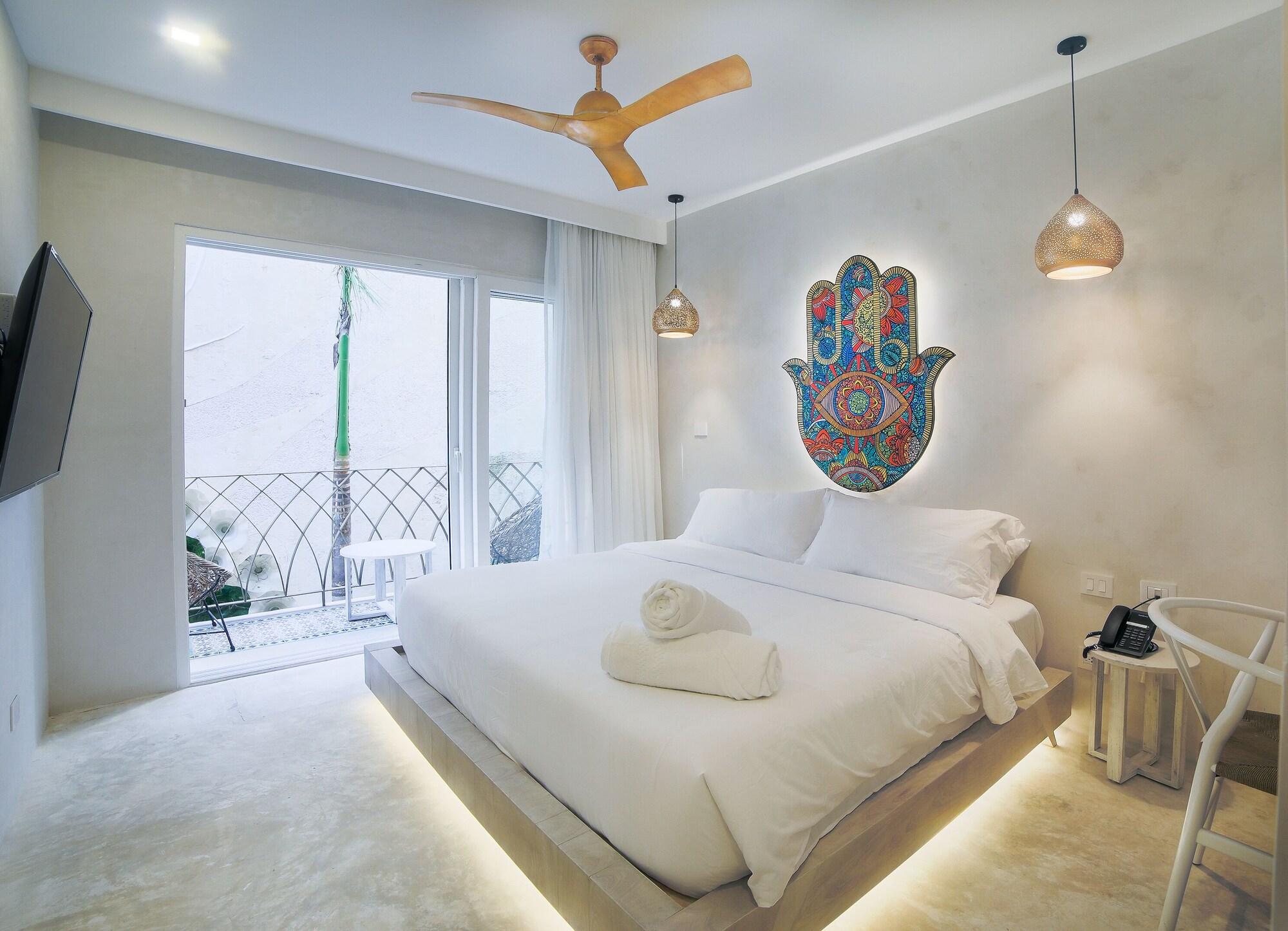 King Room With Balcony