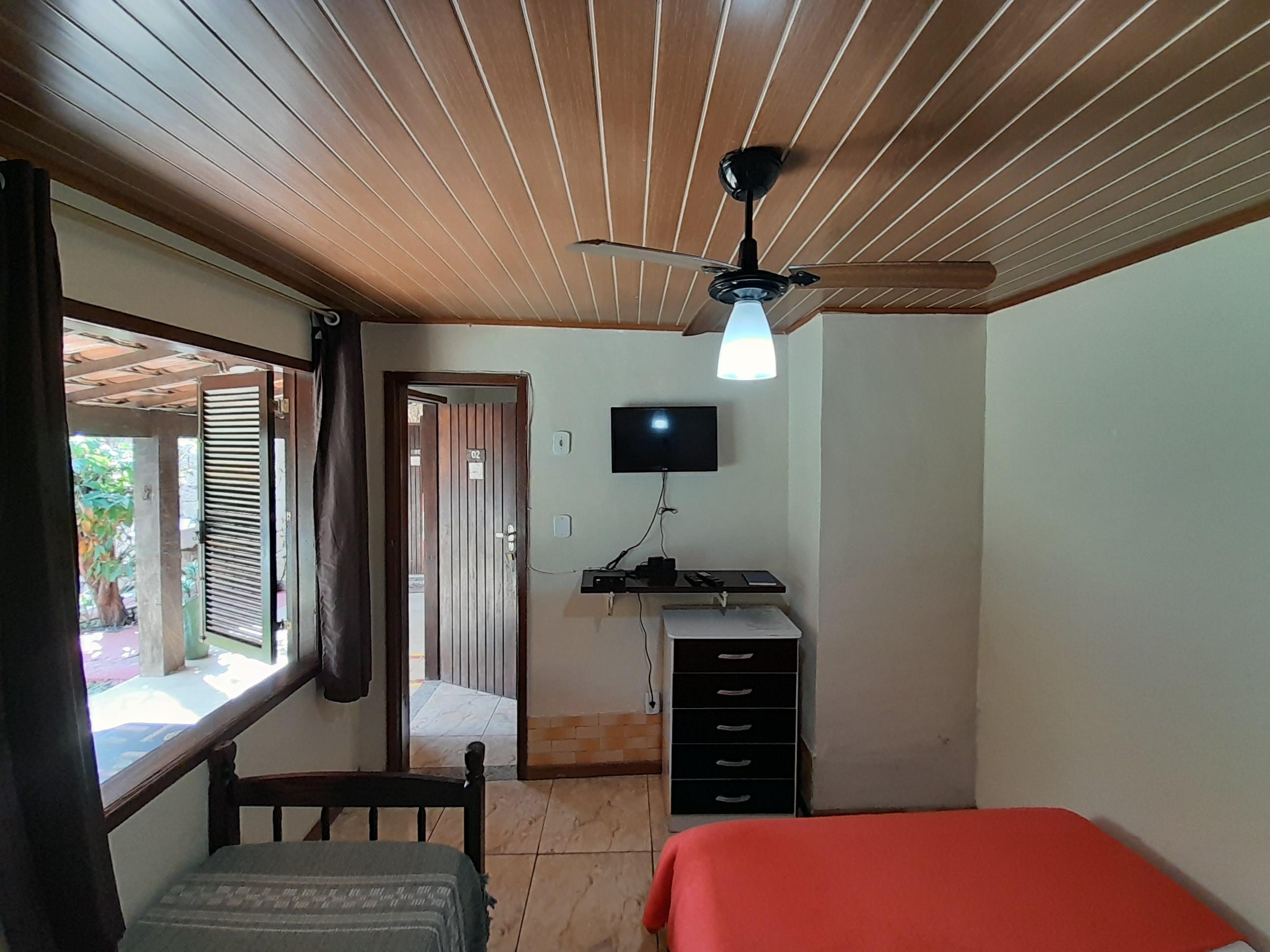 image-housing-carousel