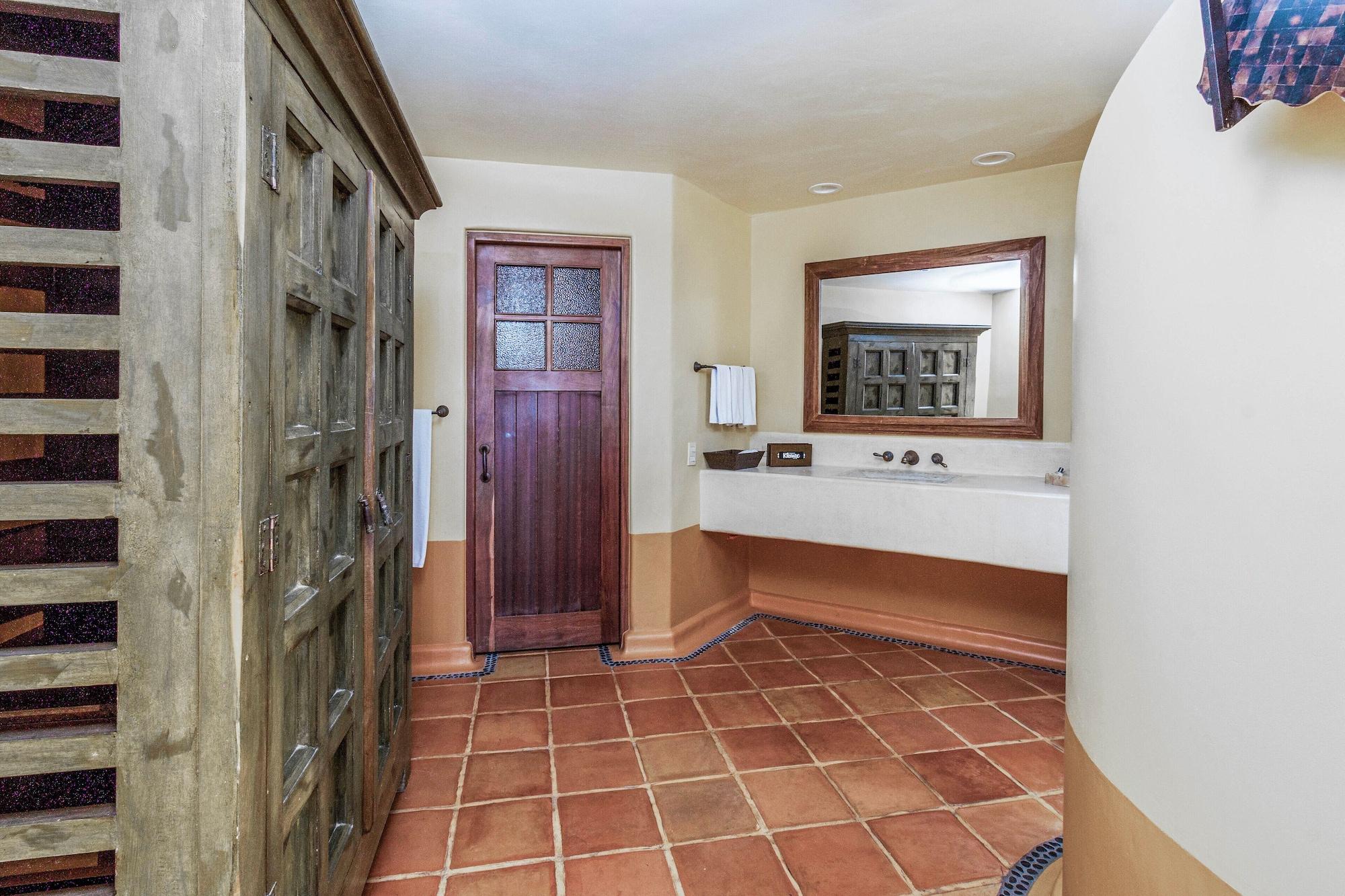 2 BEDROOM 1KG 1TWN 1DOUBLE SUITE PLUNGE POOL