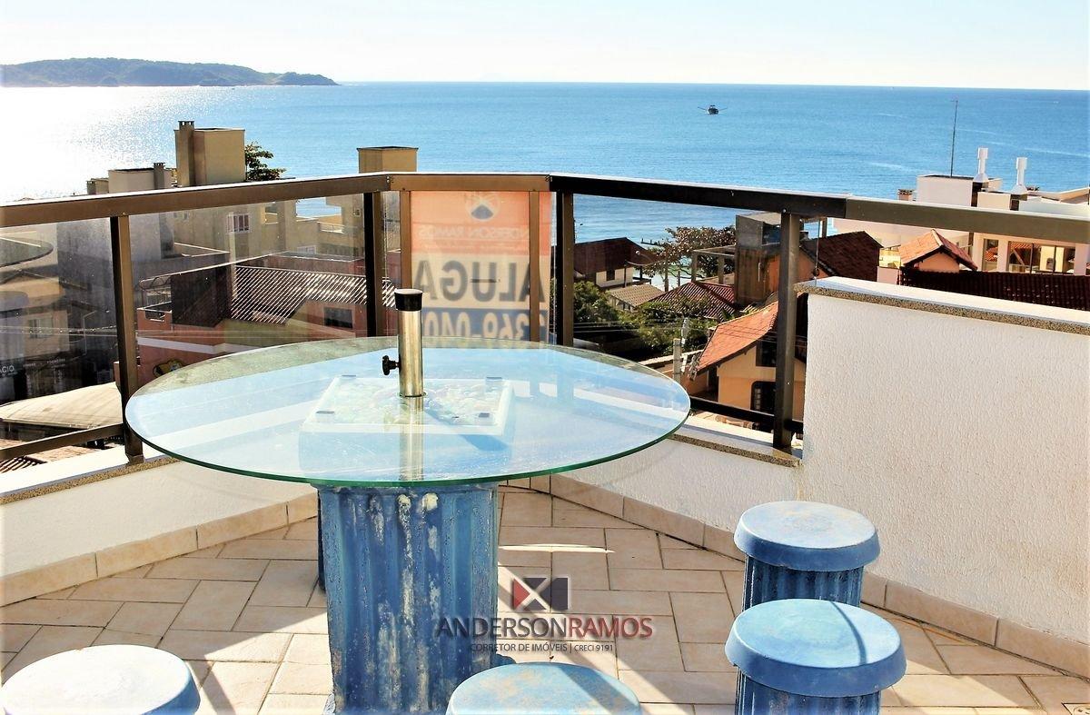 image-housing-carousel