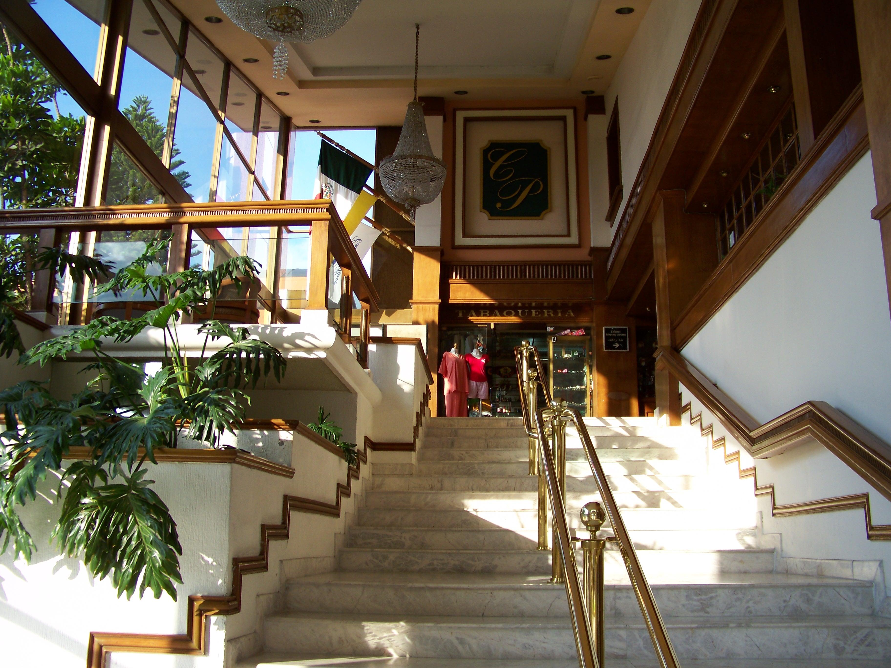 image-housing-carousel