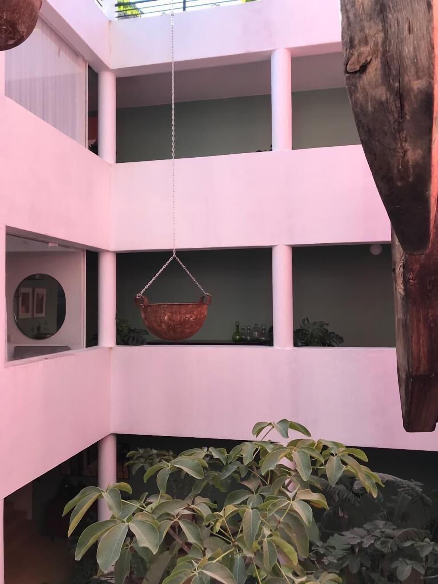 image-housing-carousel