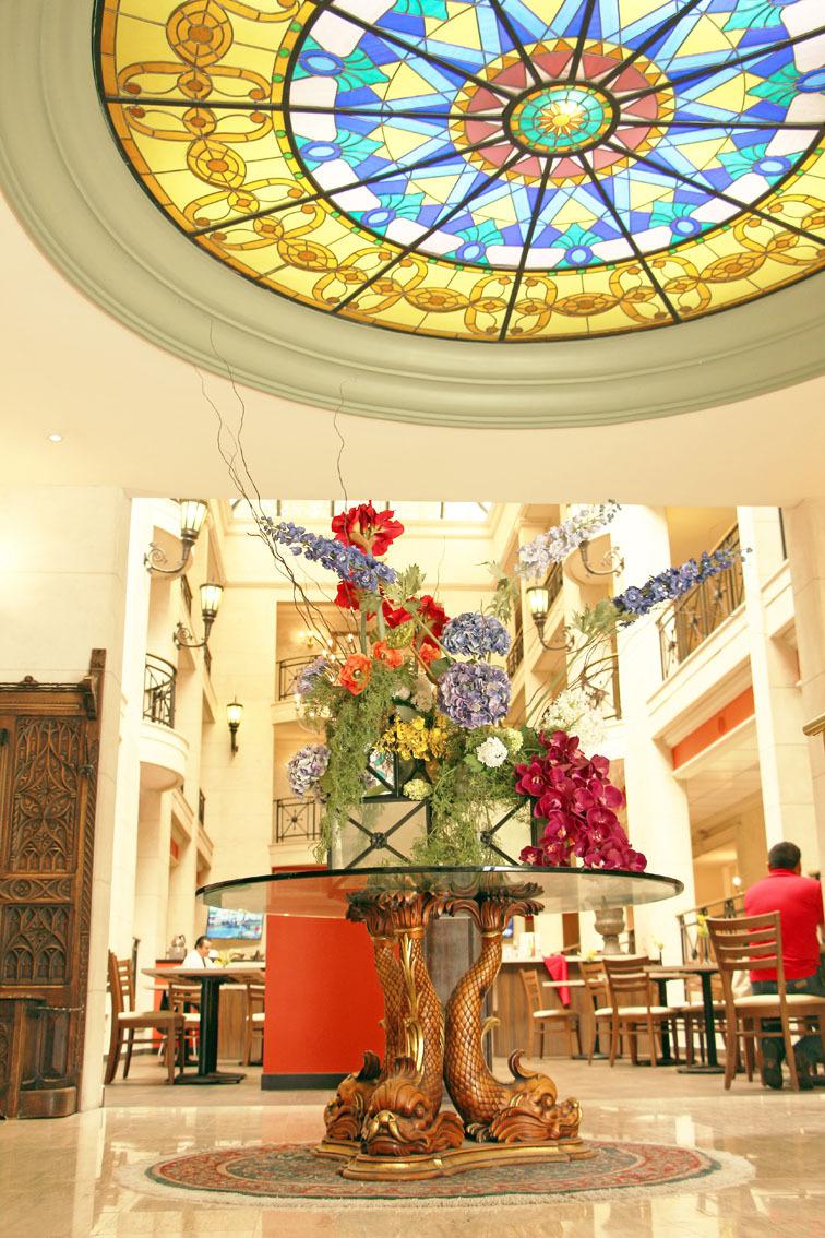 image-housing-carousel