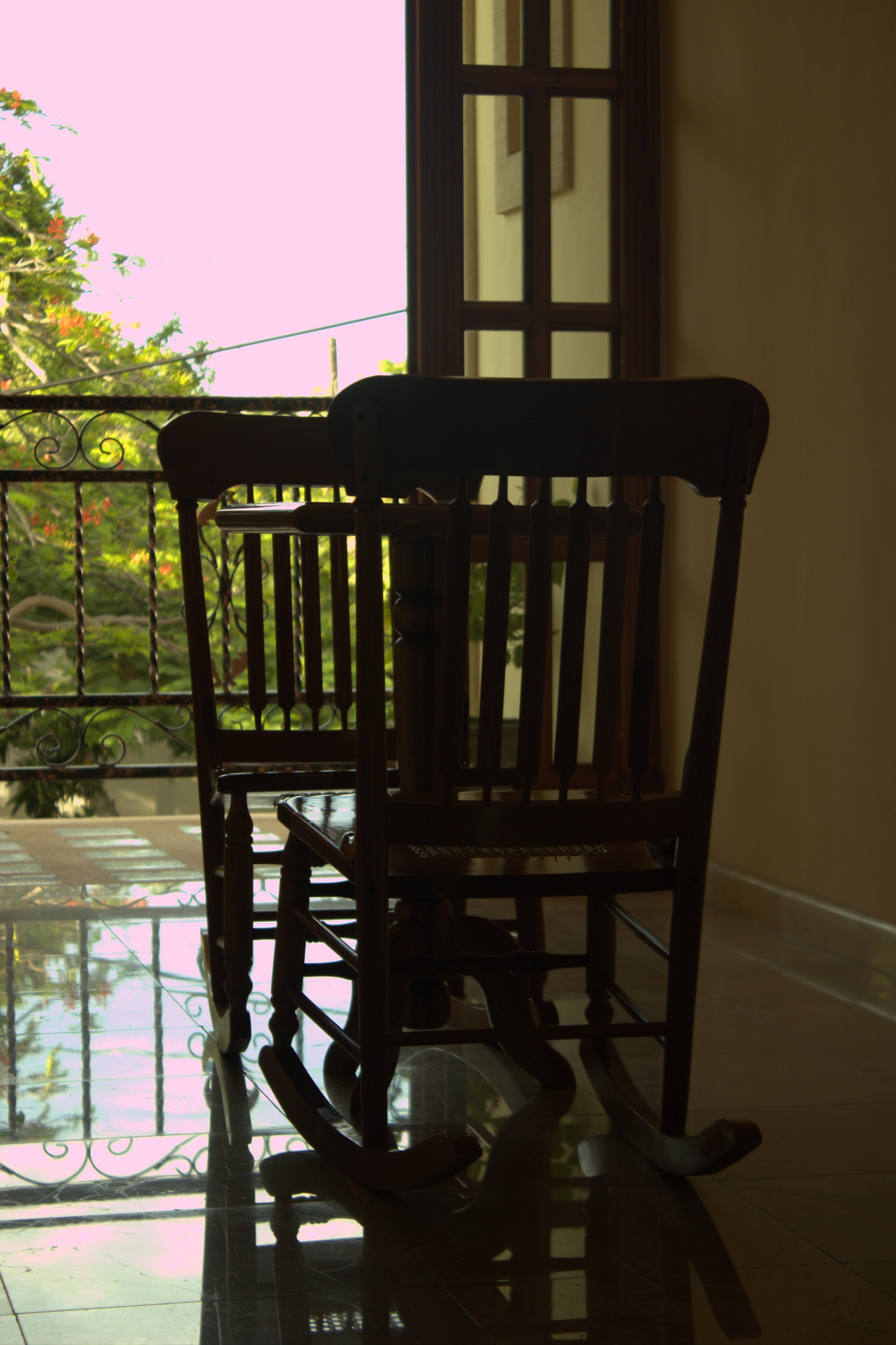 image-housing-carousel