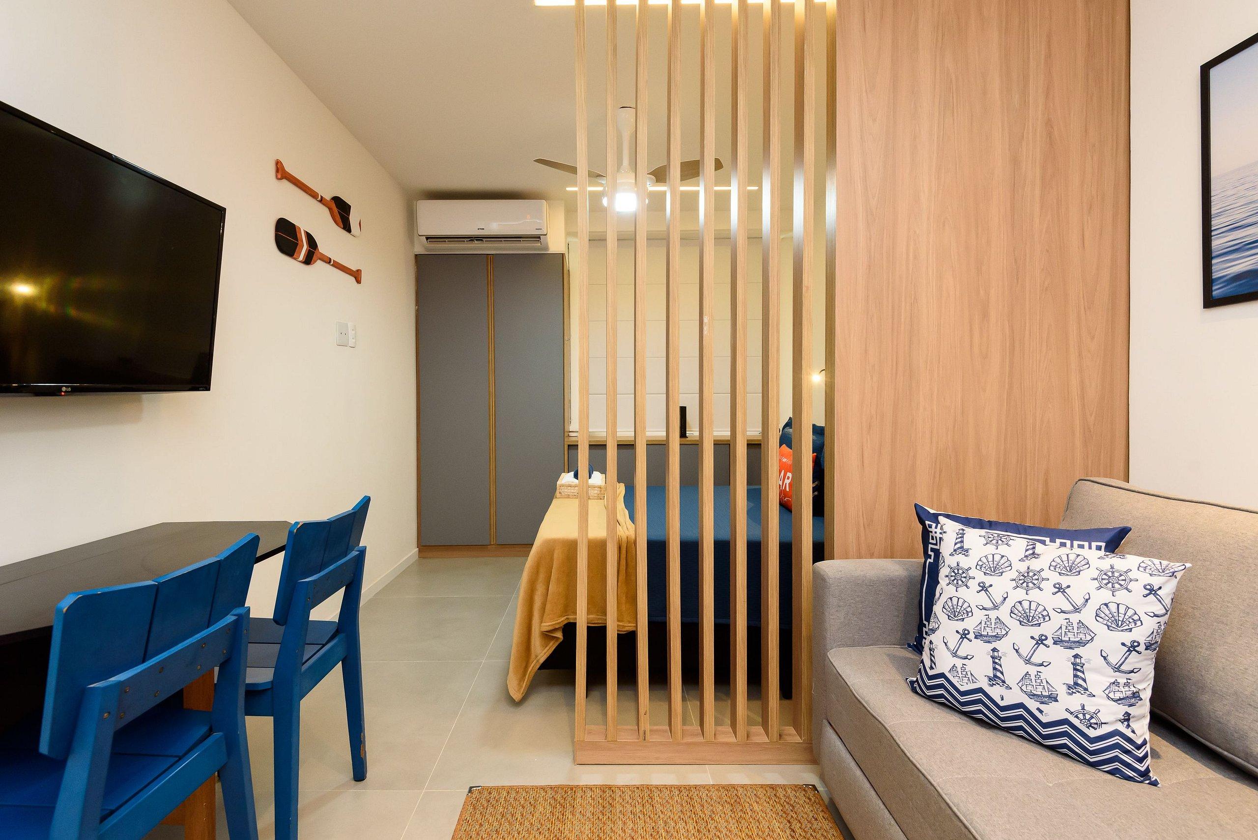image-housing-carousel